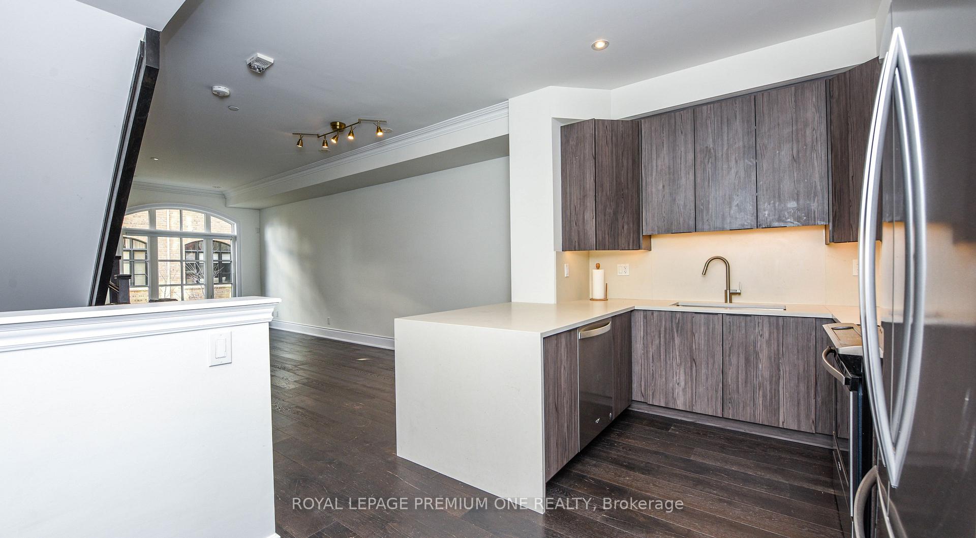 Photo 11 of Unit 64, 71 Elder Avenue, Etobicoke, Long Branch — HOMEH
