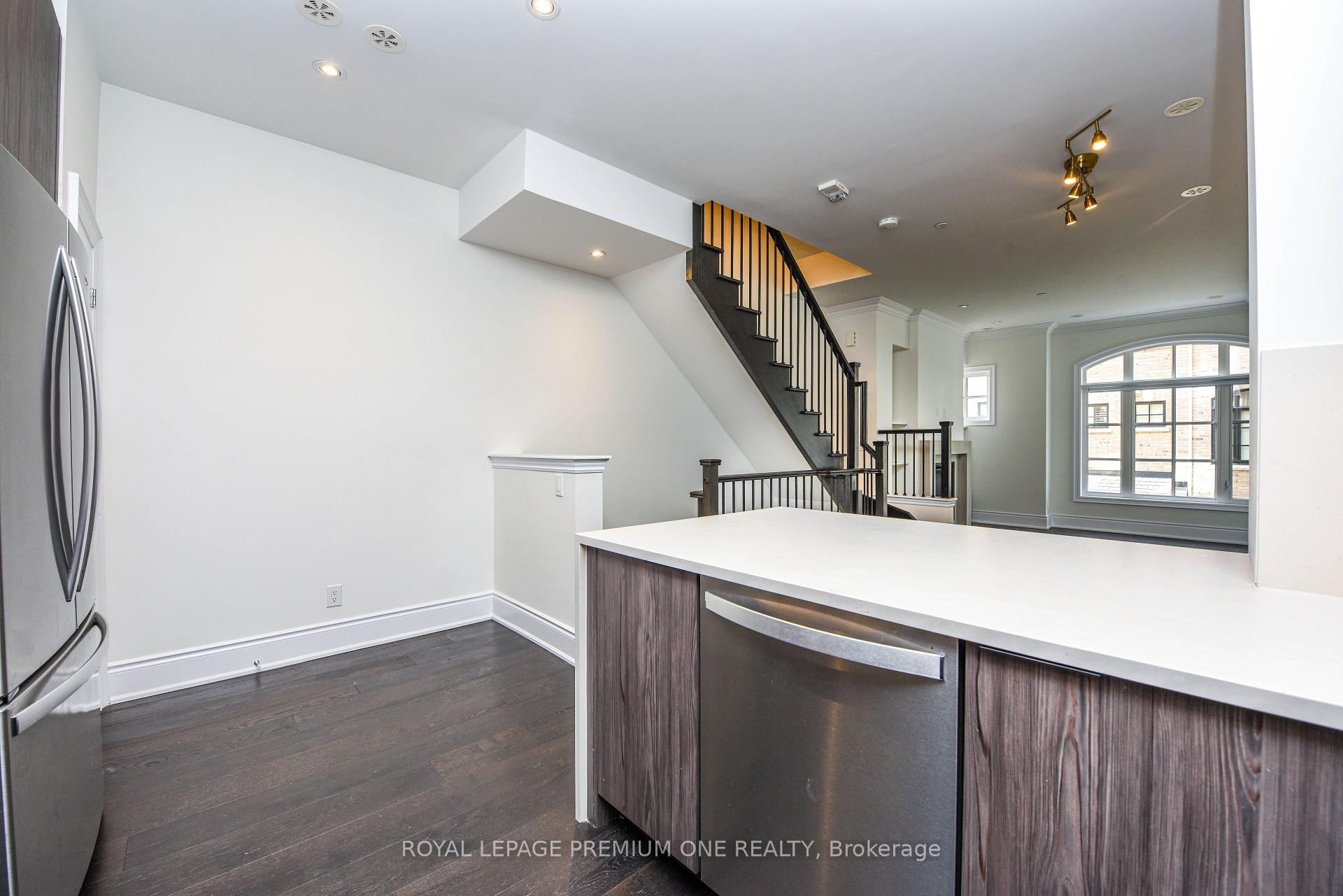 Photo 12 of Unit 64, 71 Elder Avenue, Etobicoke, Long Branch — HOMEH