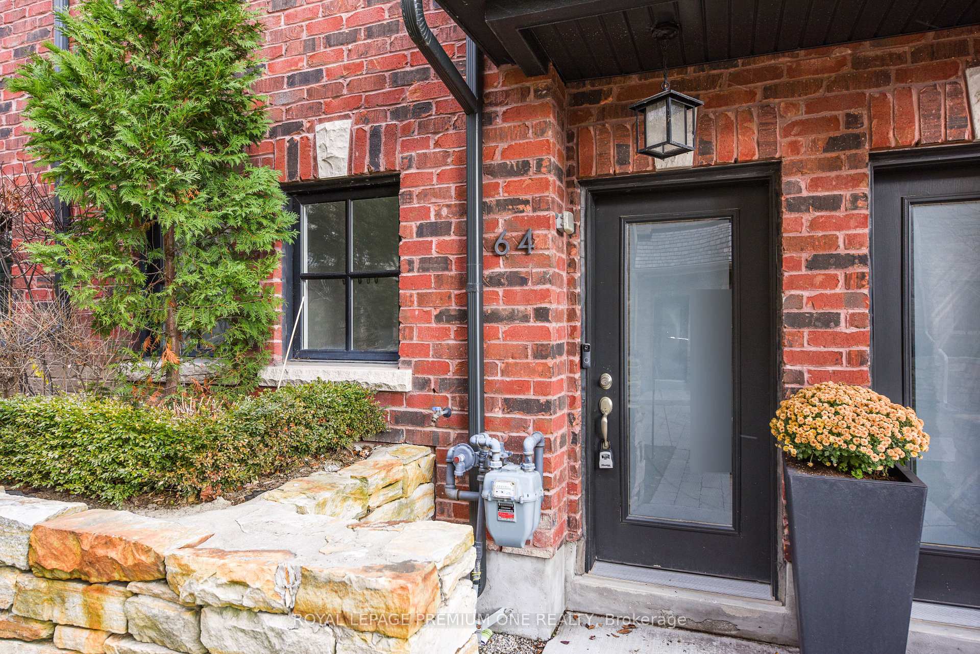 Photo 39 of Unit 64, 71 Elder Avenue, Etobicoke, Long Branch — HOMEH
