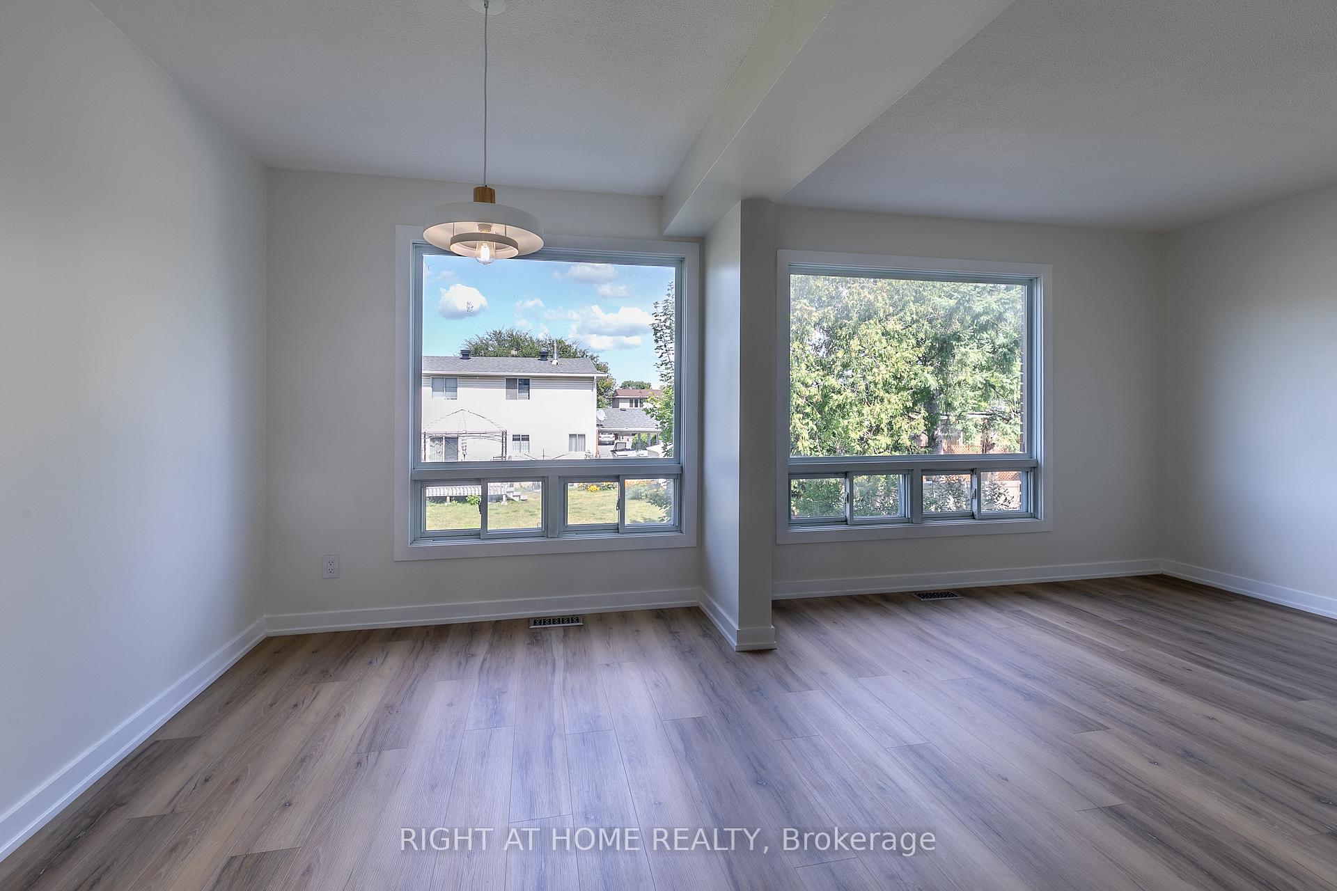 Photo 6 of Unit 15, 2669 Southvale Crescent, Ottawa, Sheffield Glen/Industrial Park — HOMEH