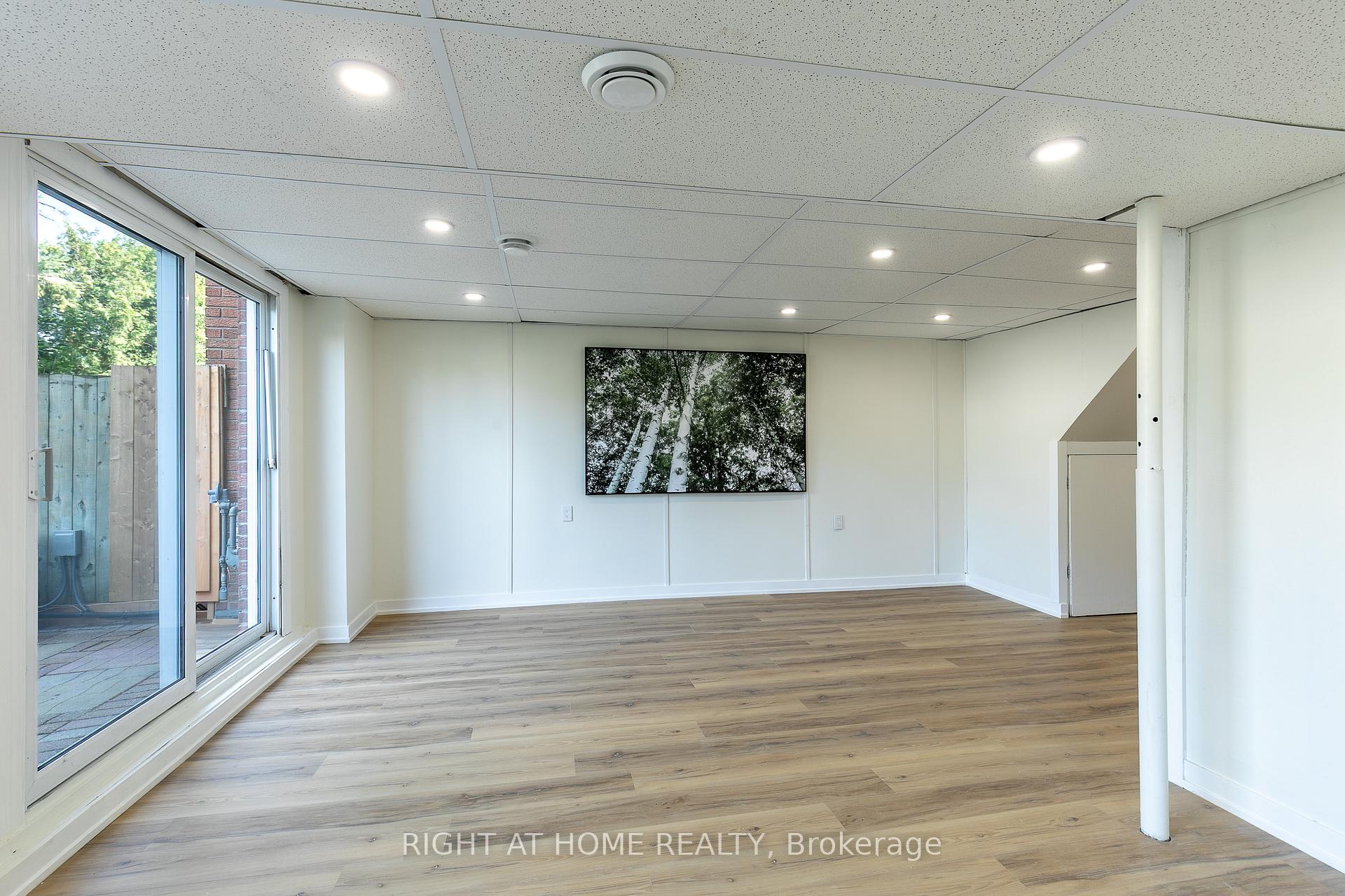 Photo 15 of Unit 15, 2669 Southvale Crescent, Ottawa, Sheffield Glen/Industrial Park — HOMEH