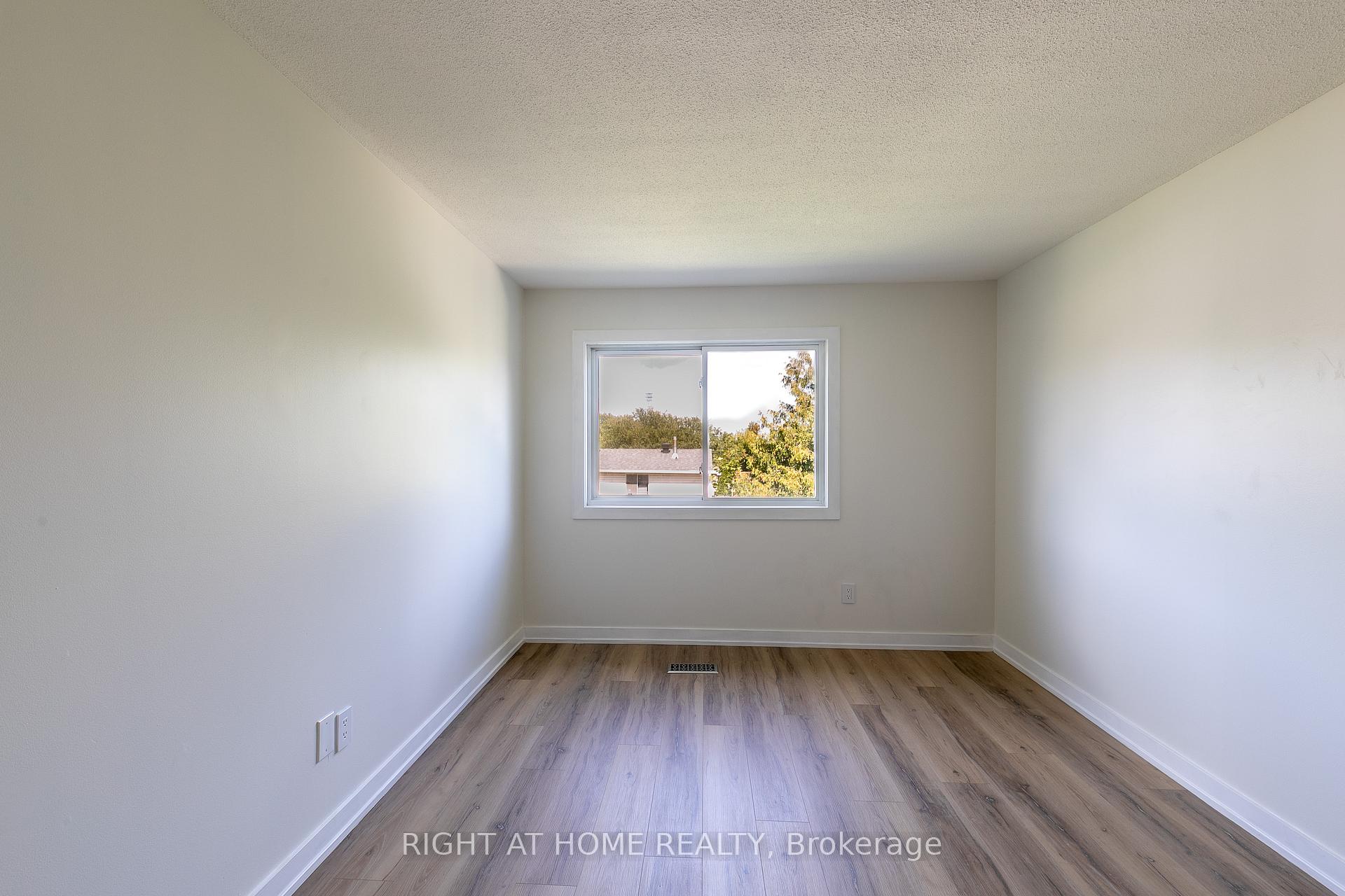 Photo 23 of Unit 15, 2669 Southvale Crescent, Ottawa, Sheffield Glen/Industrial Park — HOMEH