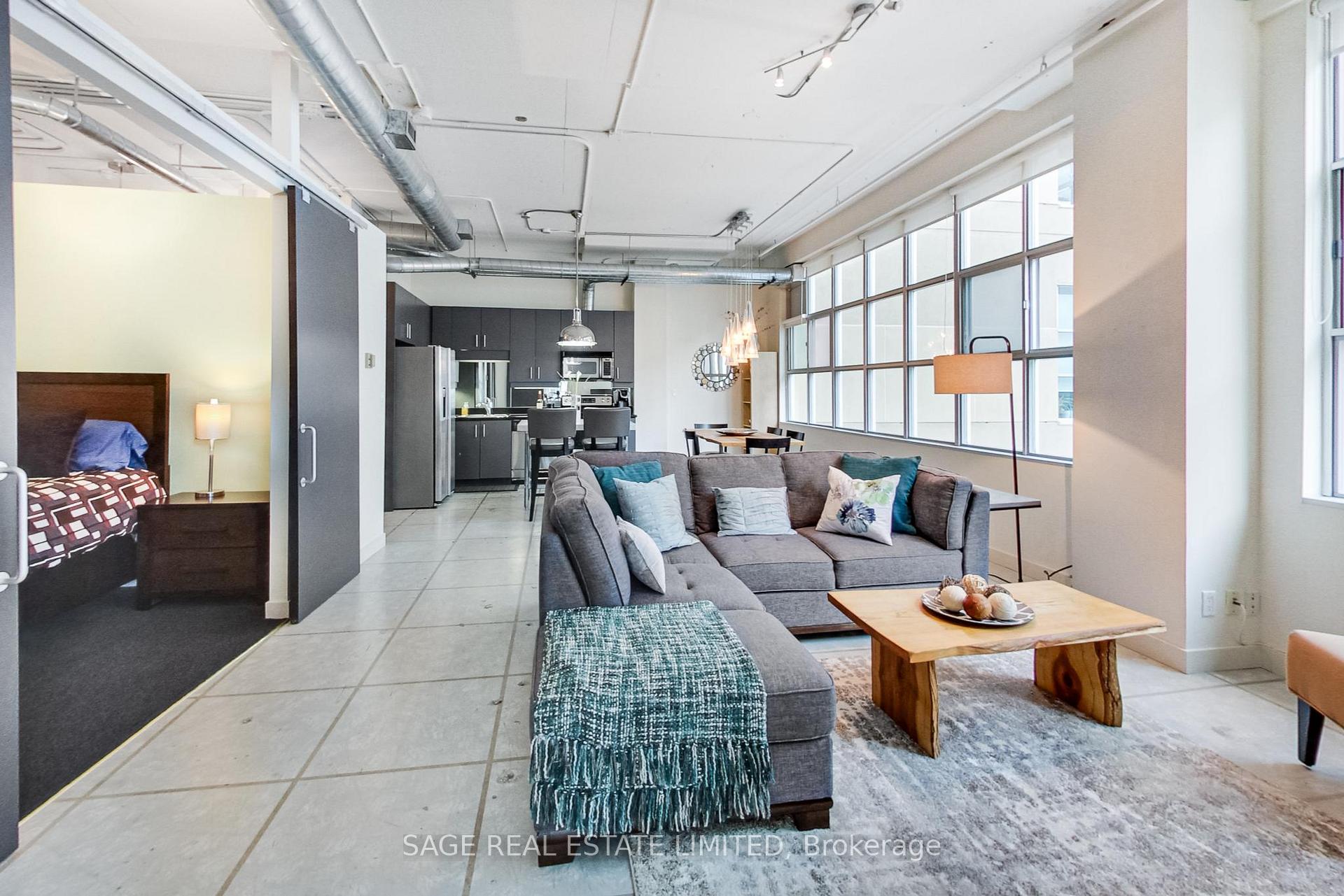 Photo 6 of Unit 208, 188 Eglinton Avenue E, Toronto, Mount Pleasant West — HOMEH
