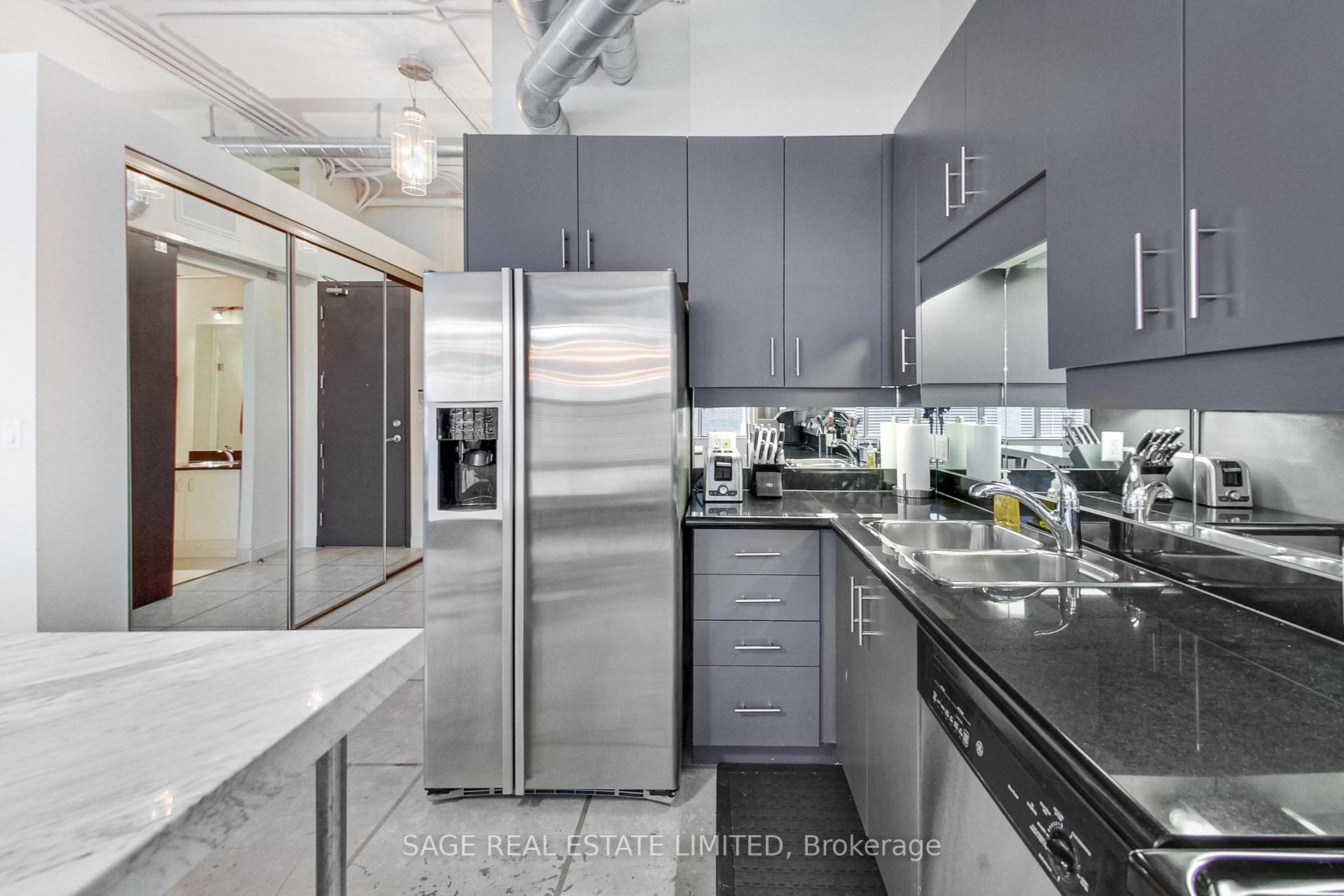 Photo 10 of Unit 208, 188 Eglinton Avenue E, Toronto, Mount Pleasant West — HOMEH