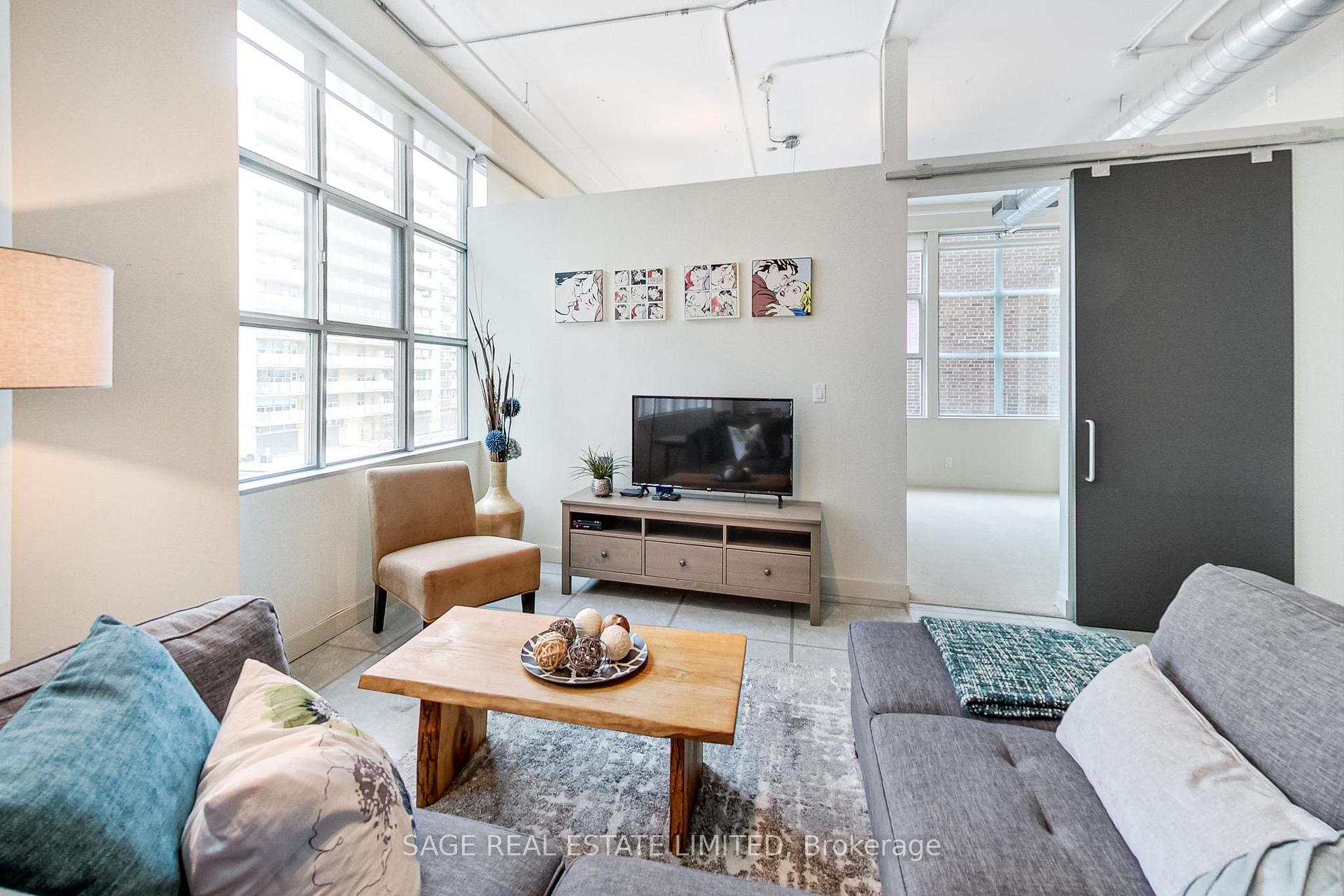 Photo 11 of Unit 208, 188 Eglinton Avenue E, Toronto, Mount Pleasant West — HOMEH