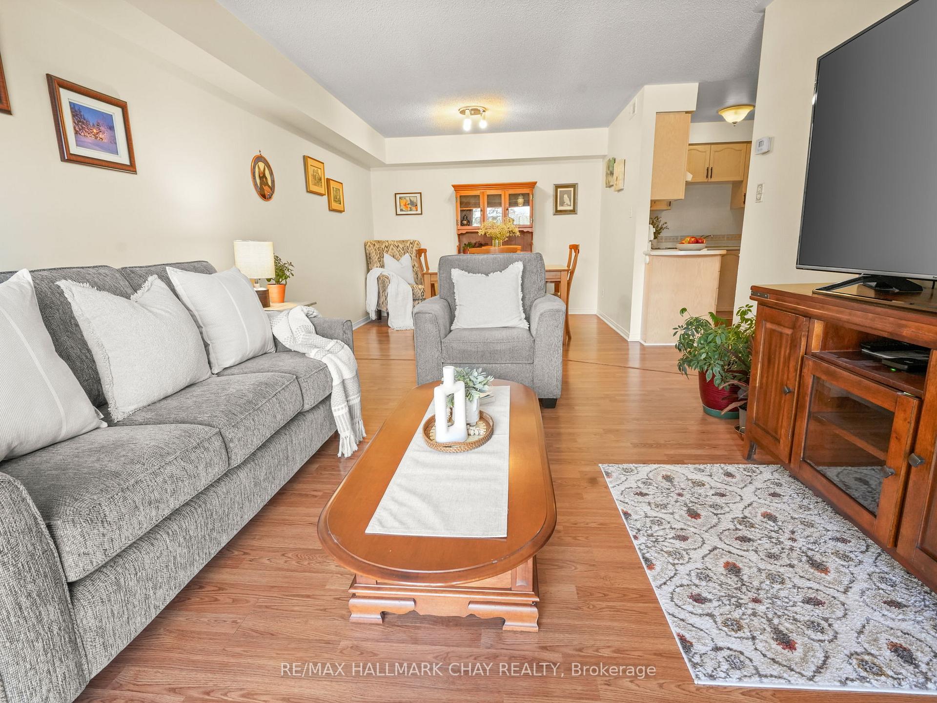 Photo 7 of Unit 202, 247 King Street N, New Tecumseth, Alliston — HOMEH