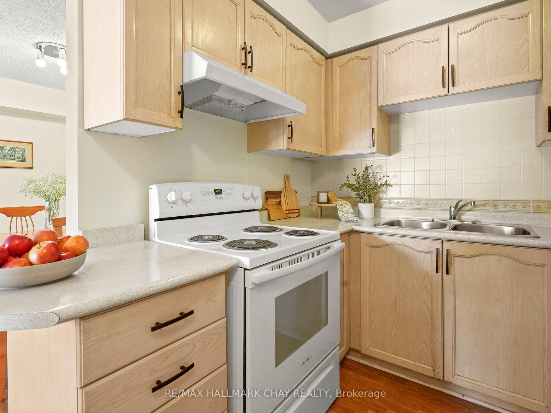 Photo 14 of Unit 202, 247 King Street N, New Tecumseth, Alliston — HOMEH