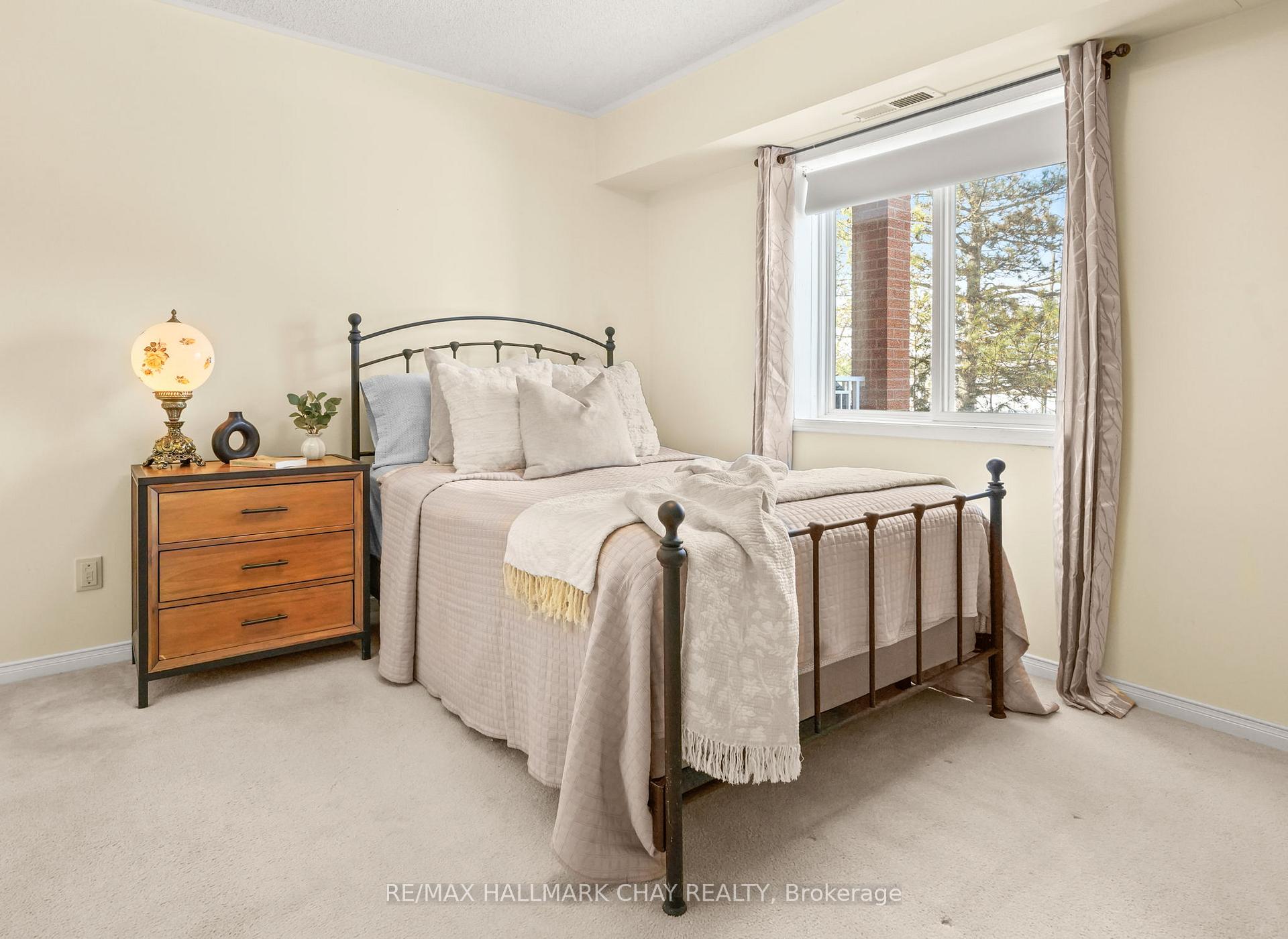 Photo 18 of Unit 202, 247 King Street N, New Tecumseth, Alliston — HOMEH