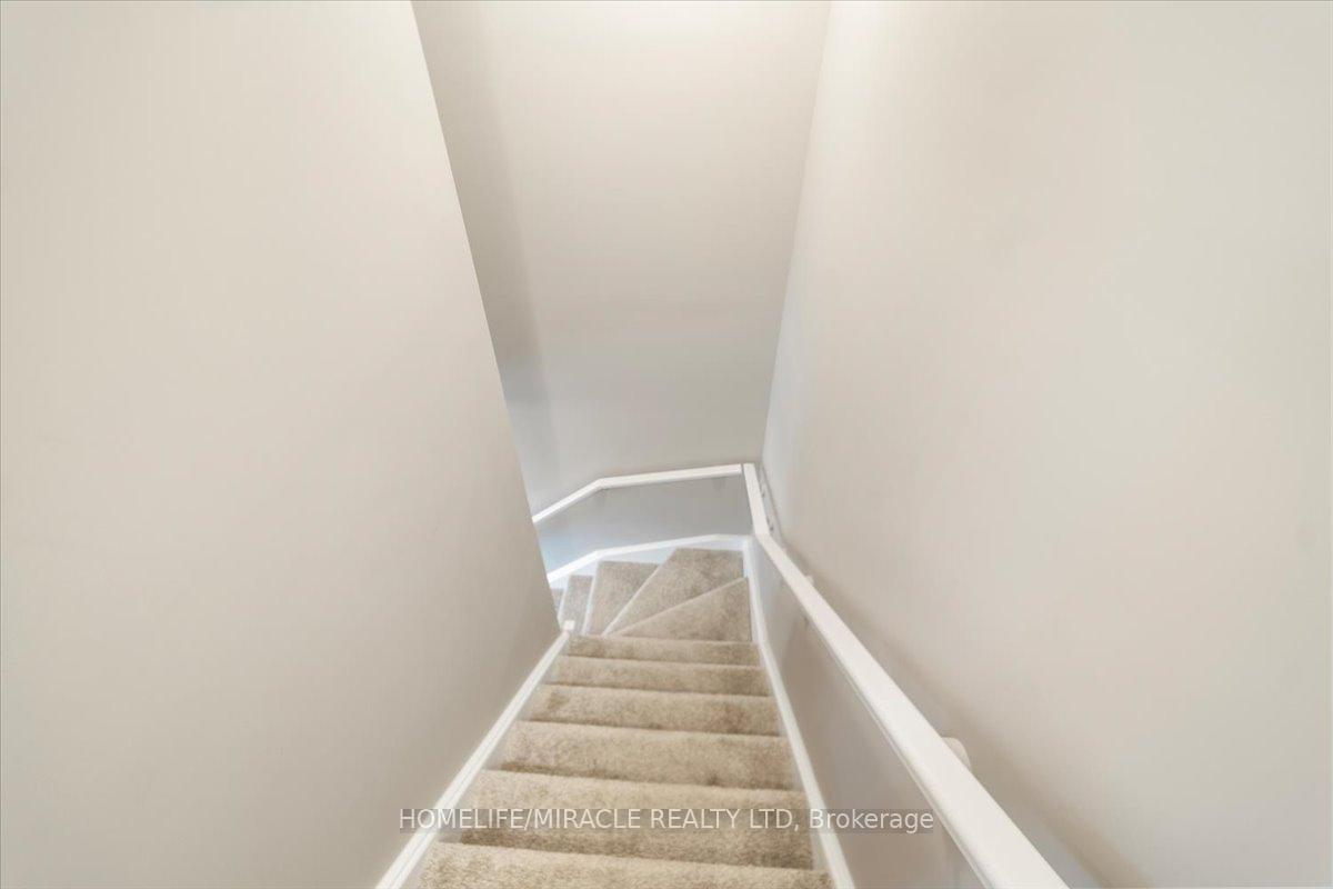 Photo 17 of 48 Oat Lane, Kitchener — HOMEH