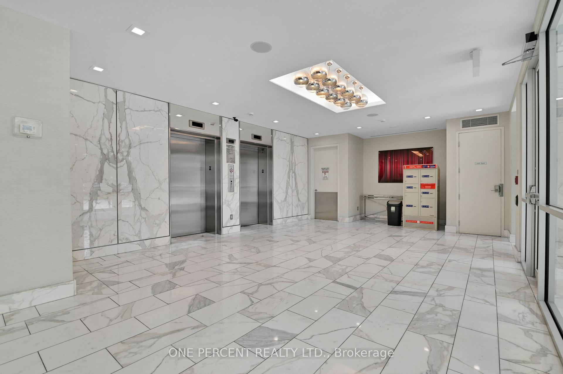 Photo 5 of Unit 403, 201 Parkdale Avenue, Ottawa, Mechanicsville — HOMEH