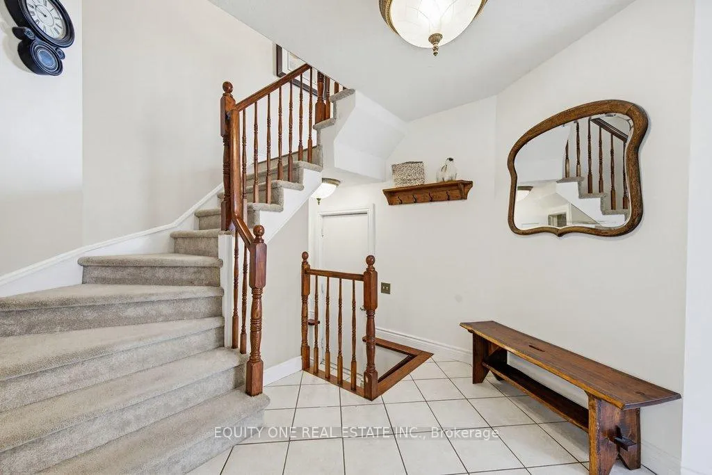 Photo 3 of 706 Levac Drive, Ottawa, Fallingbrook/Pineridge — HOMEH