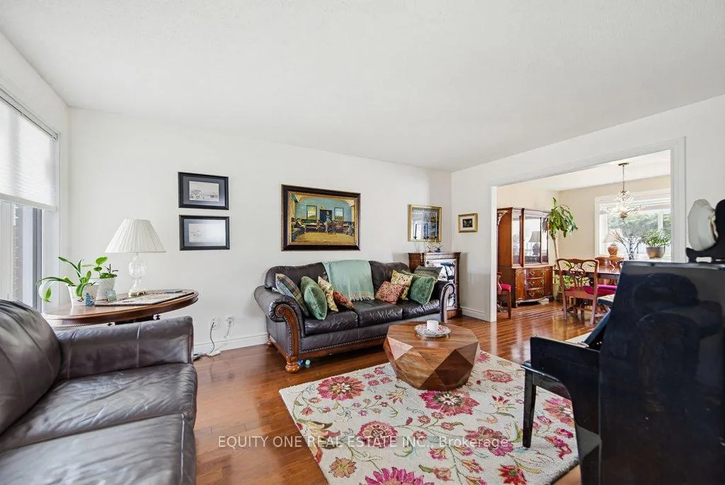 Photo 12 of 706 Levac Drive, Ottawa, Fallingbrook/Pineridge — HOMEH