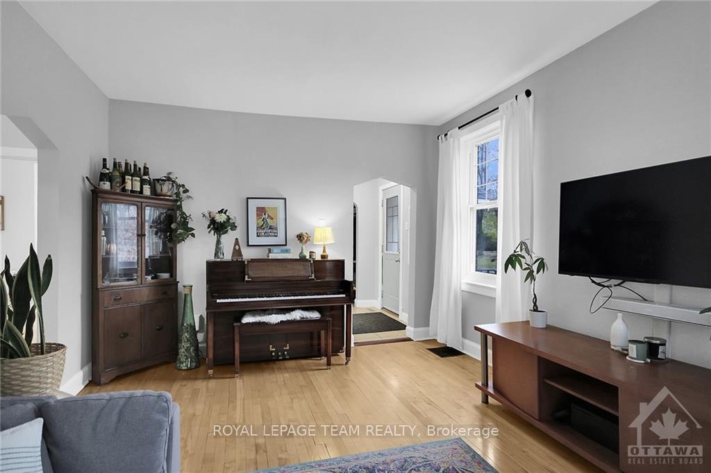 Photo 6 of 585 Richmond Road, Ottawa, Woodroffe — HOMEH