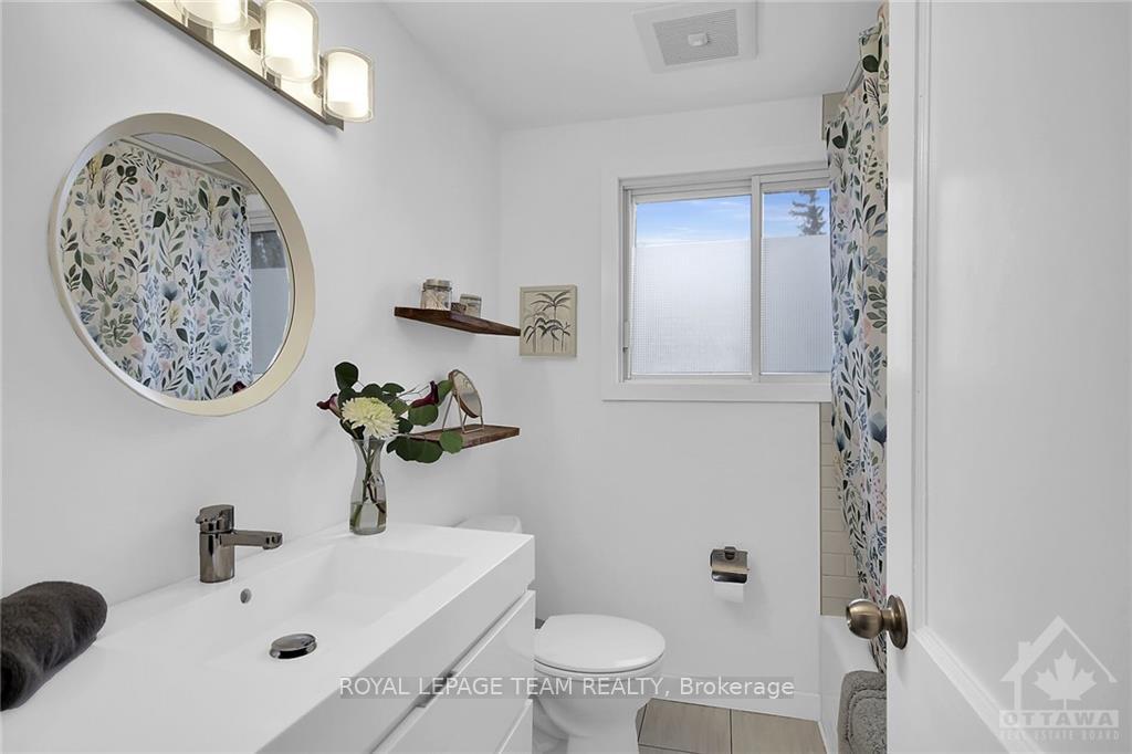 Photo 25 of 585 Richmond Road, Ottawa, Woodroffe — HOMEH