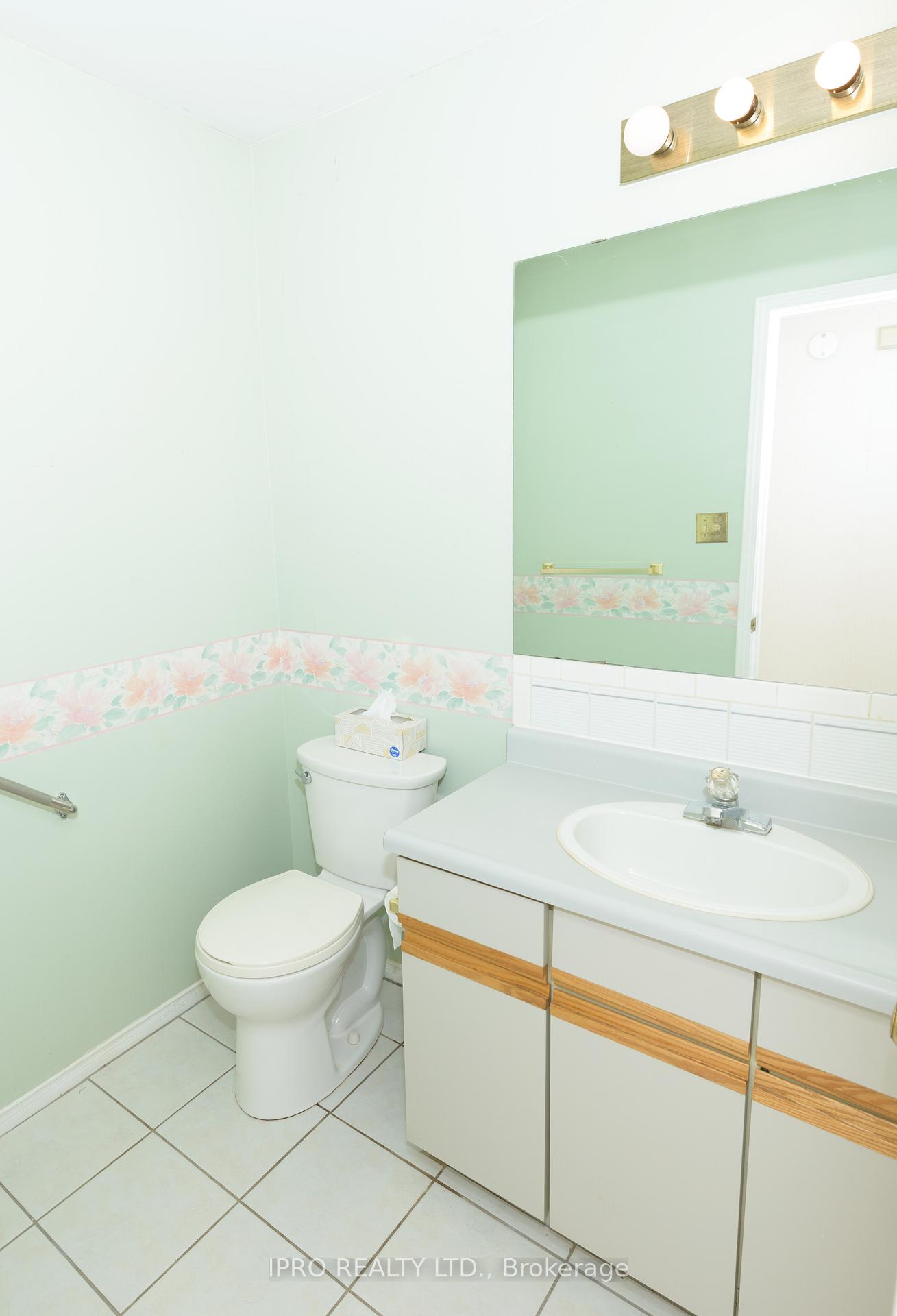 Photo 2 of Unit 28, 38 Elora Drive, Hamilton, Fessenden — HOMEH