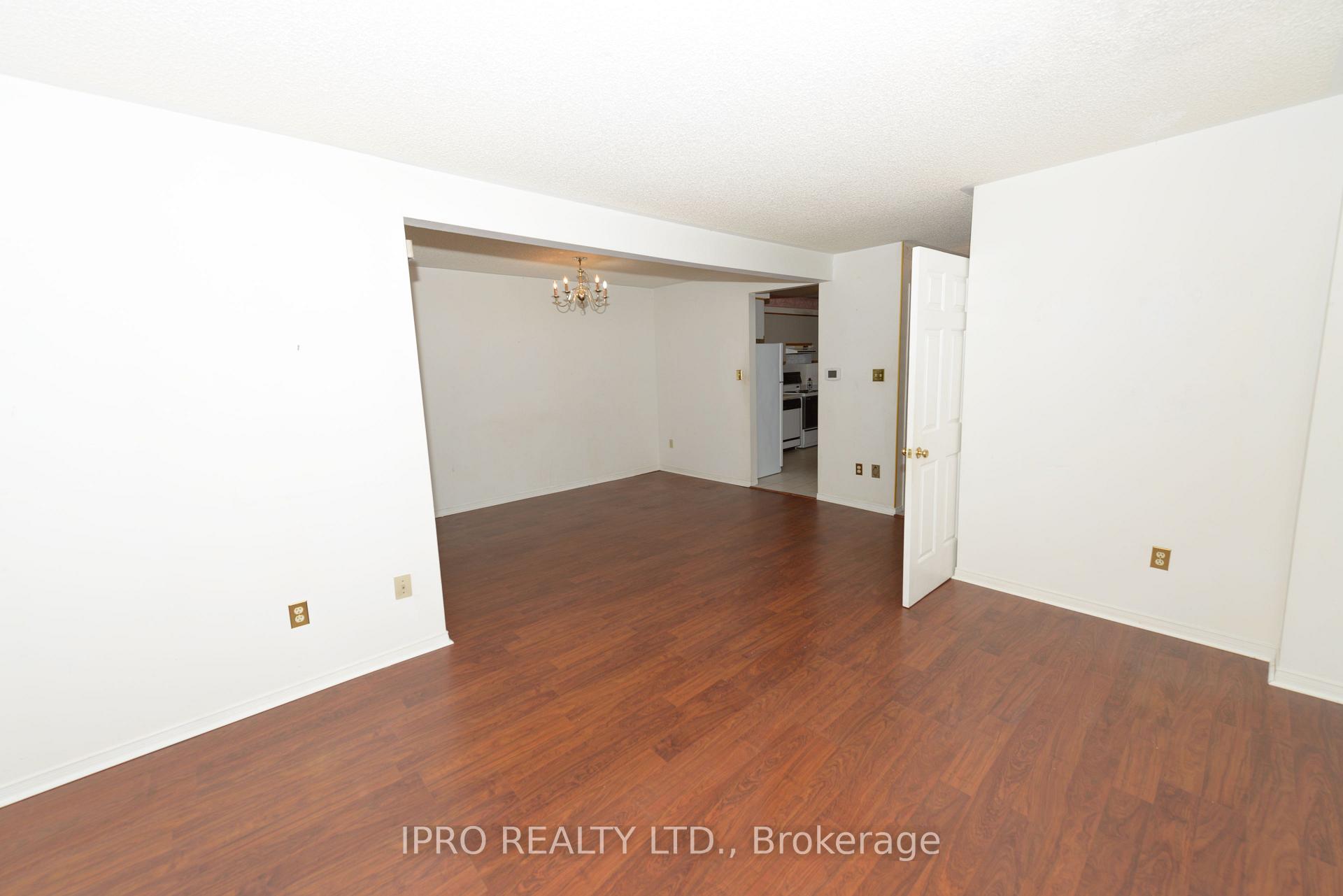 Photo 9 of Unit 28, 38 Elora Drive, Hamilton, Fessenden — HOMEH