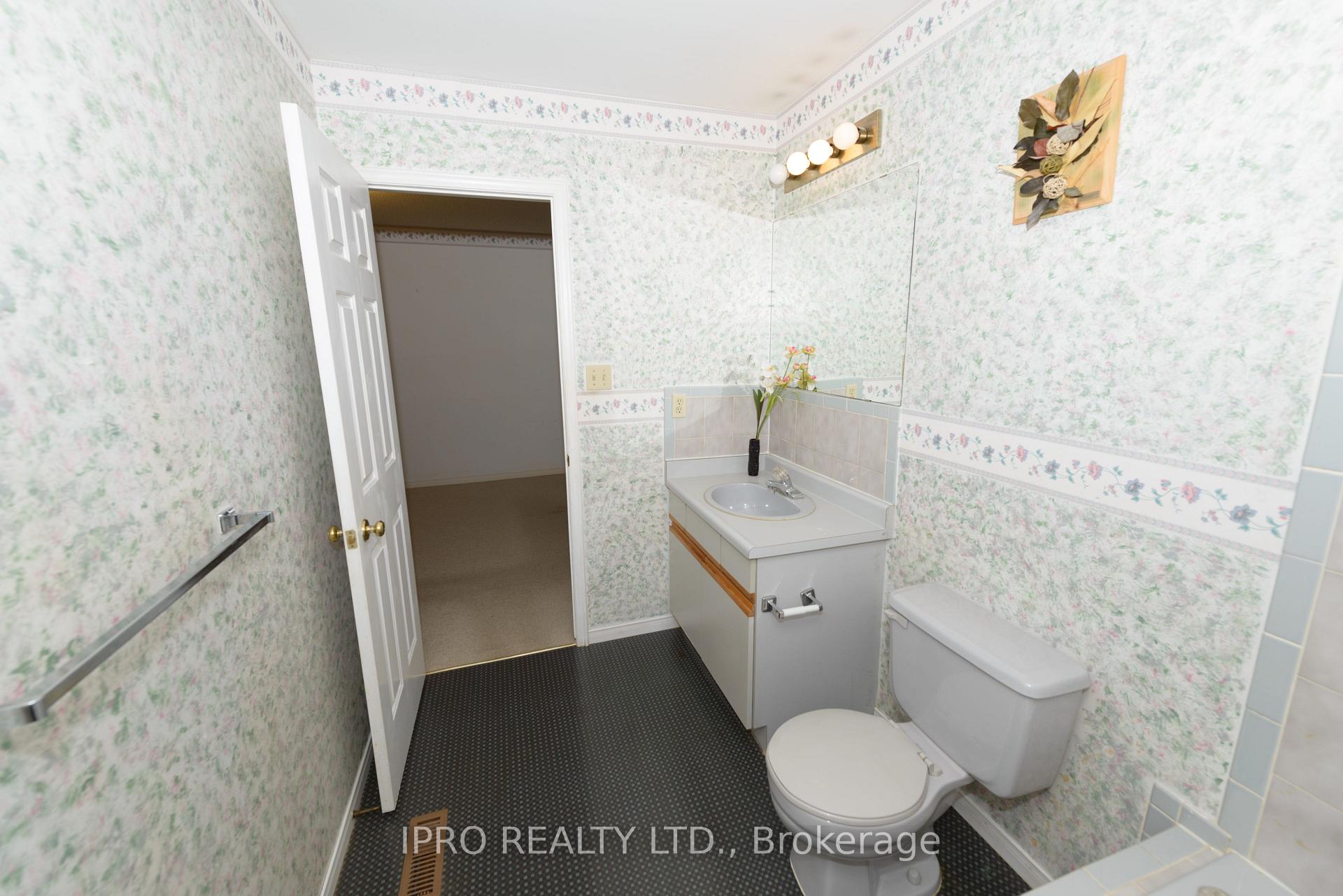 Photo 16 of Unit 28, 38 Elora Drive, Hamilton, Fessenden — HOMEH