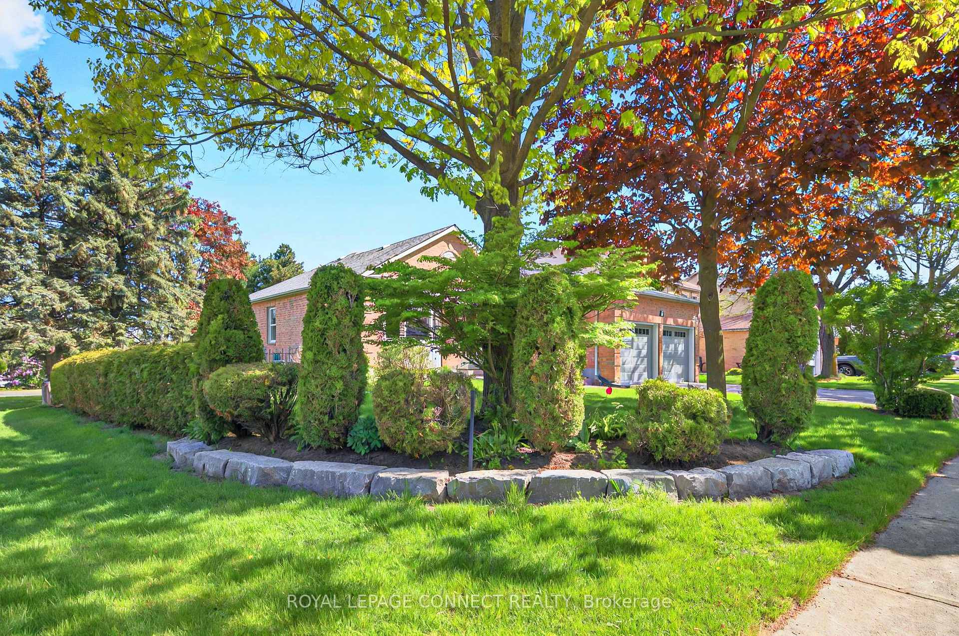 Photo 2 of 2 Milgate Place, Aurora, Aurora Highlands — HOMEH