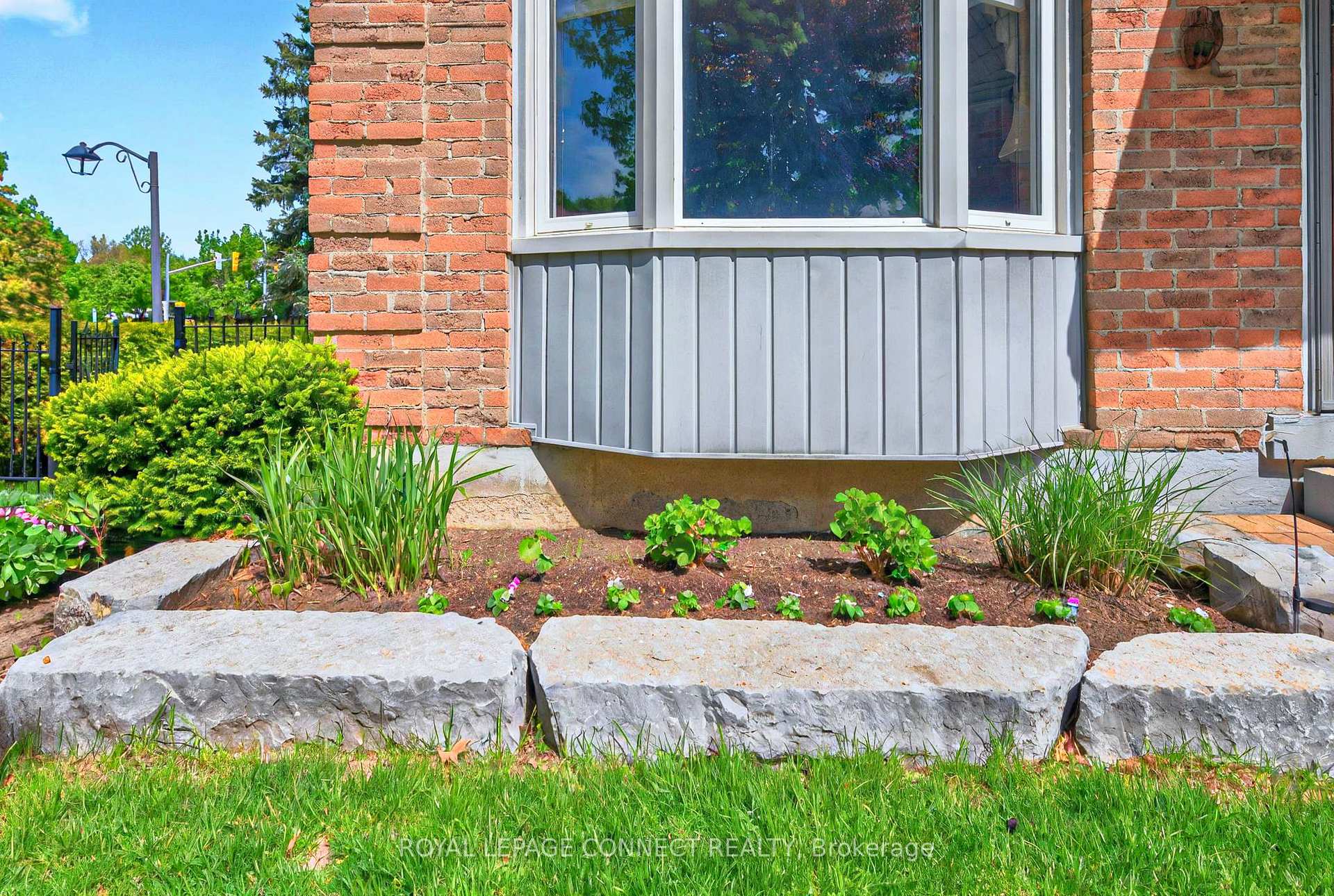 Photo 3 of 2 Milgate Place, Aurora, Aurora Highlands — HOMEH