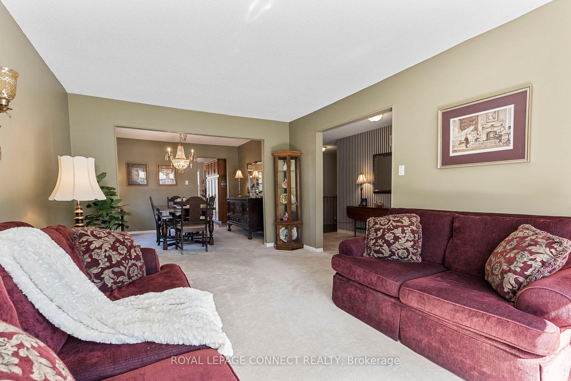Photo 5 of 2 Milgate Place, Aurora, Aurora Highlands — HOMEH