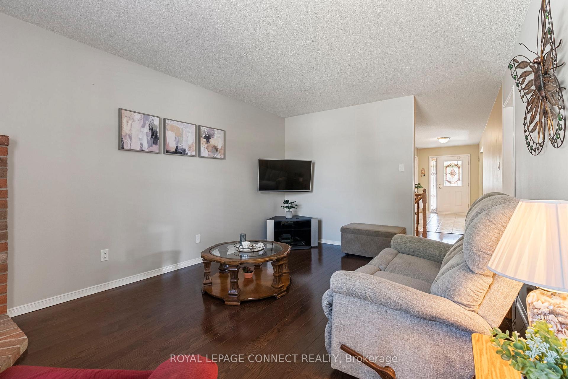 Photo 17 of 2 Milgate Place, Aurora, Aurora Highlands — HOMEH