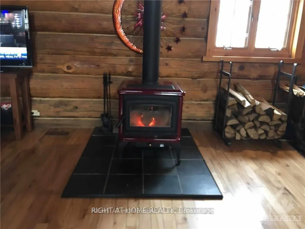 Photo 4 of 72 Viewmount Drive, Greater Madawaska — HOMEH