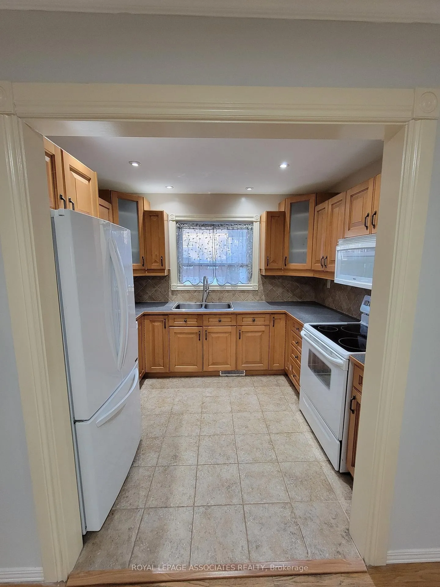 Photo 2 of Unit 45, 85 Albright Road, Hamilton, Vincent — HOMEH