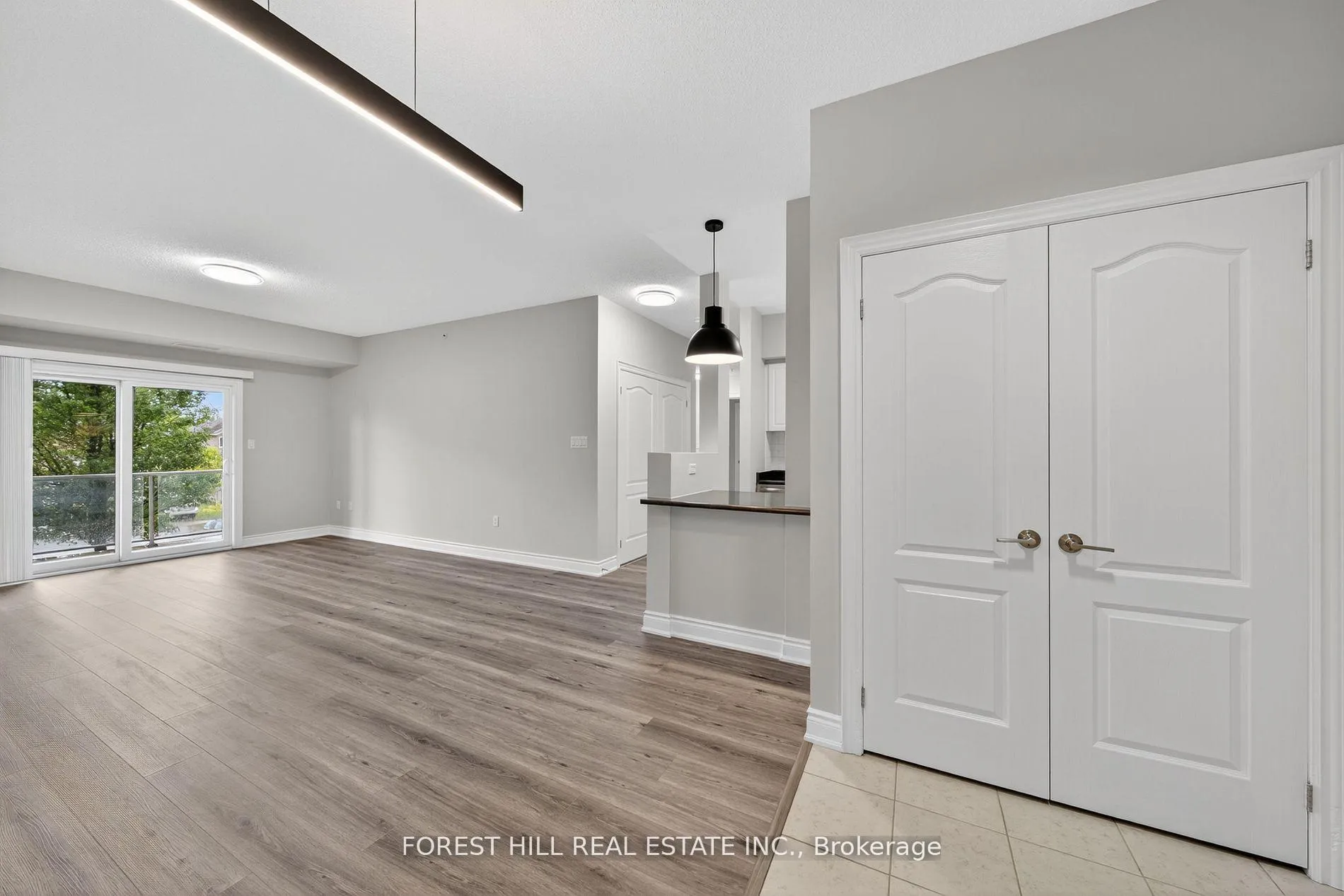 Photo 6 of Unit 106, 100 Dean Avenue, Barrie, Painswick South — HOMEH