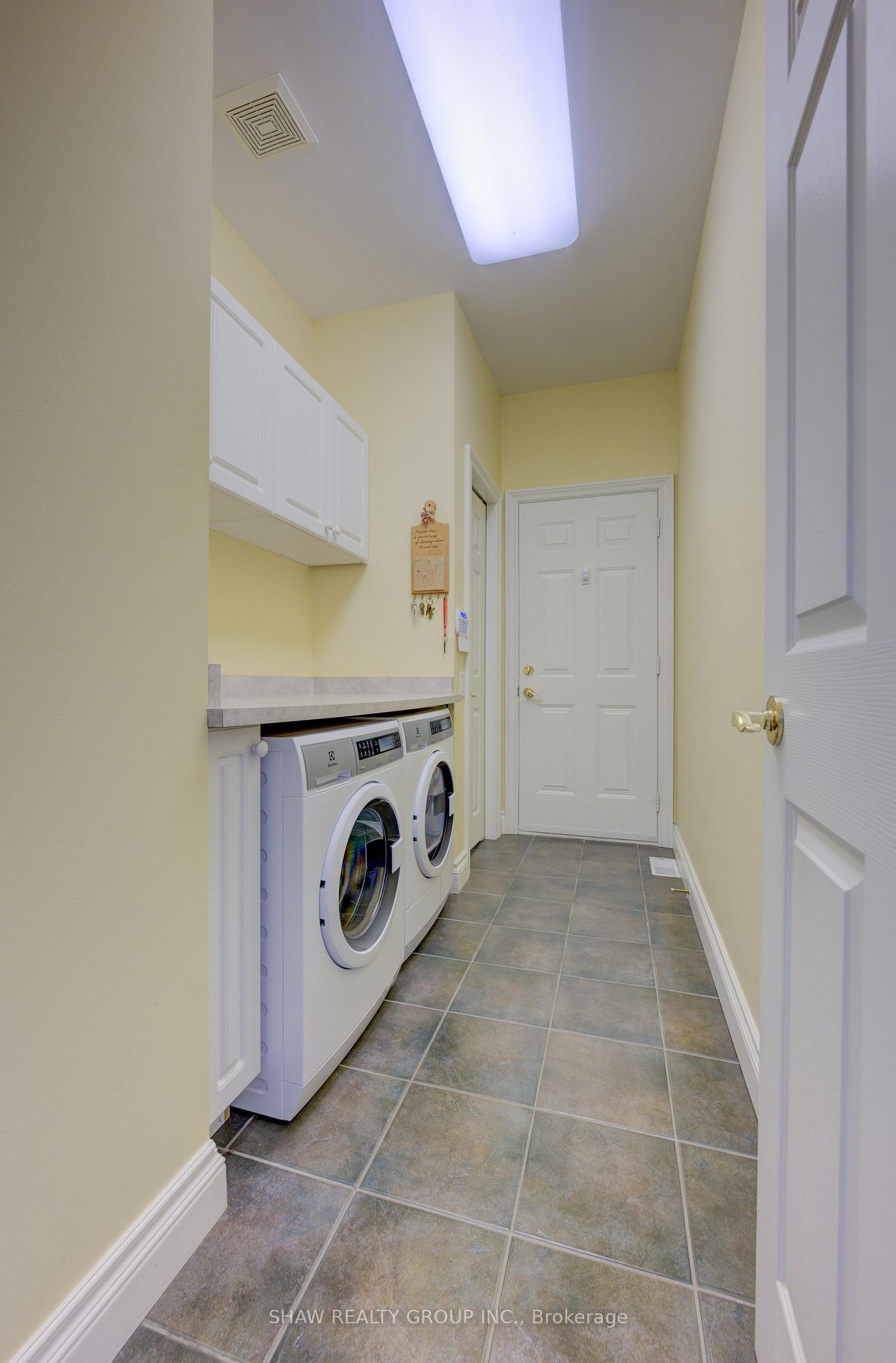 Photo 12 of Unit 3, 371 George Street N, Cambridge — HOMEH