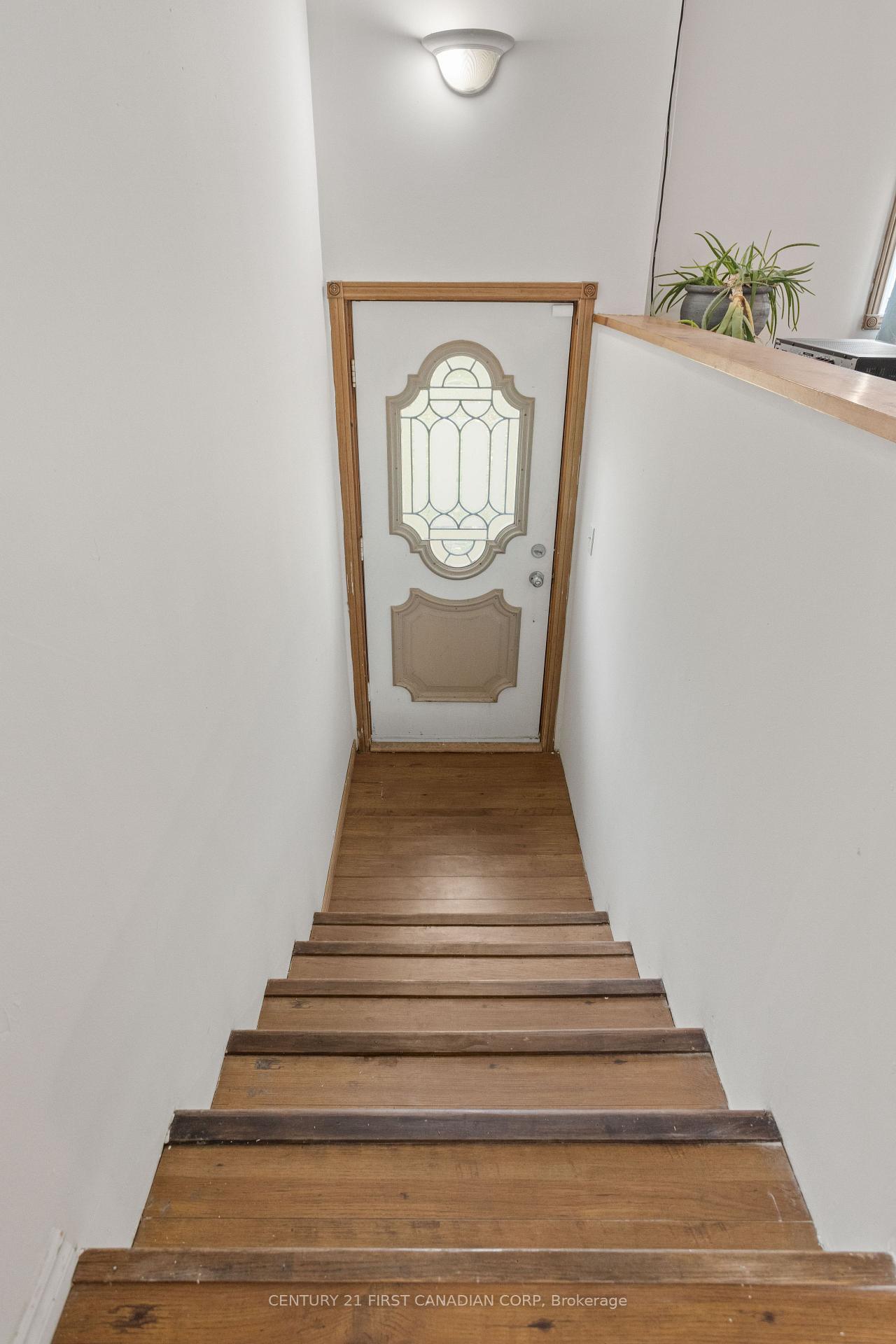 Photo 2 of 10213 Iona Road, Dutton/Dunwich, Iona — HOMEH