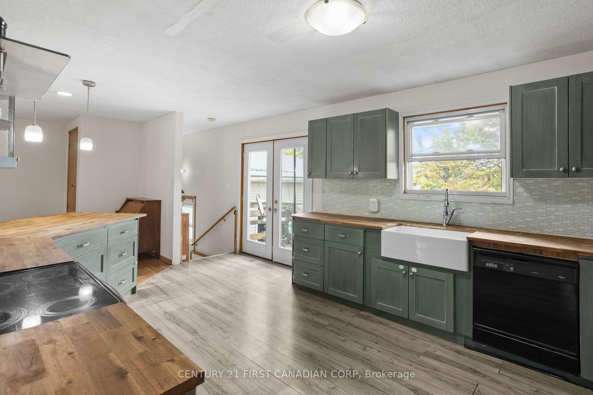 Photo 12 of 10213 Iona Road, Dutton/Dunwich, Iona — HOMEH