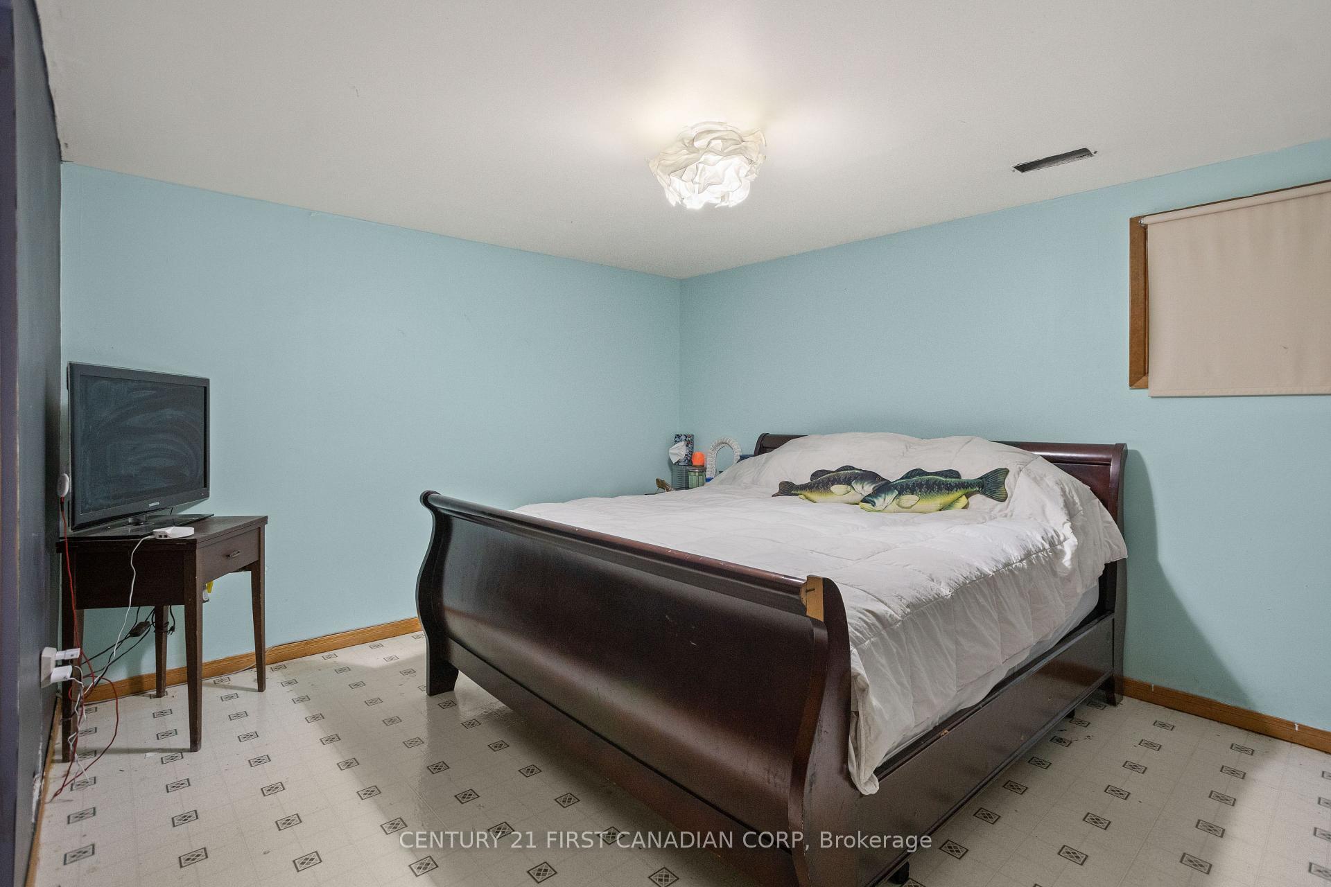 Photo 20 of 10213 Iona Road, Dutton/Dunwich, Iona — HOMEH