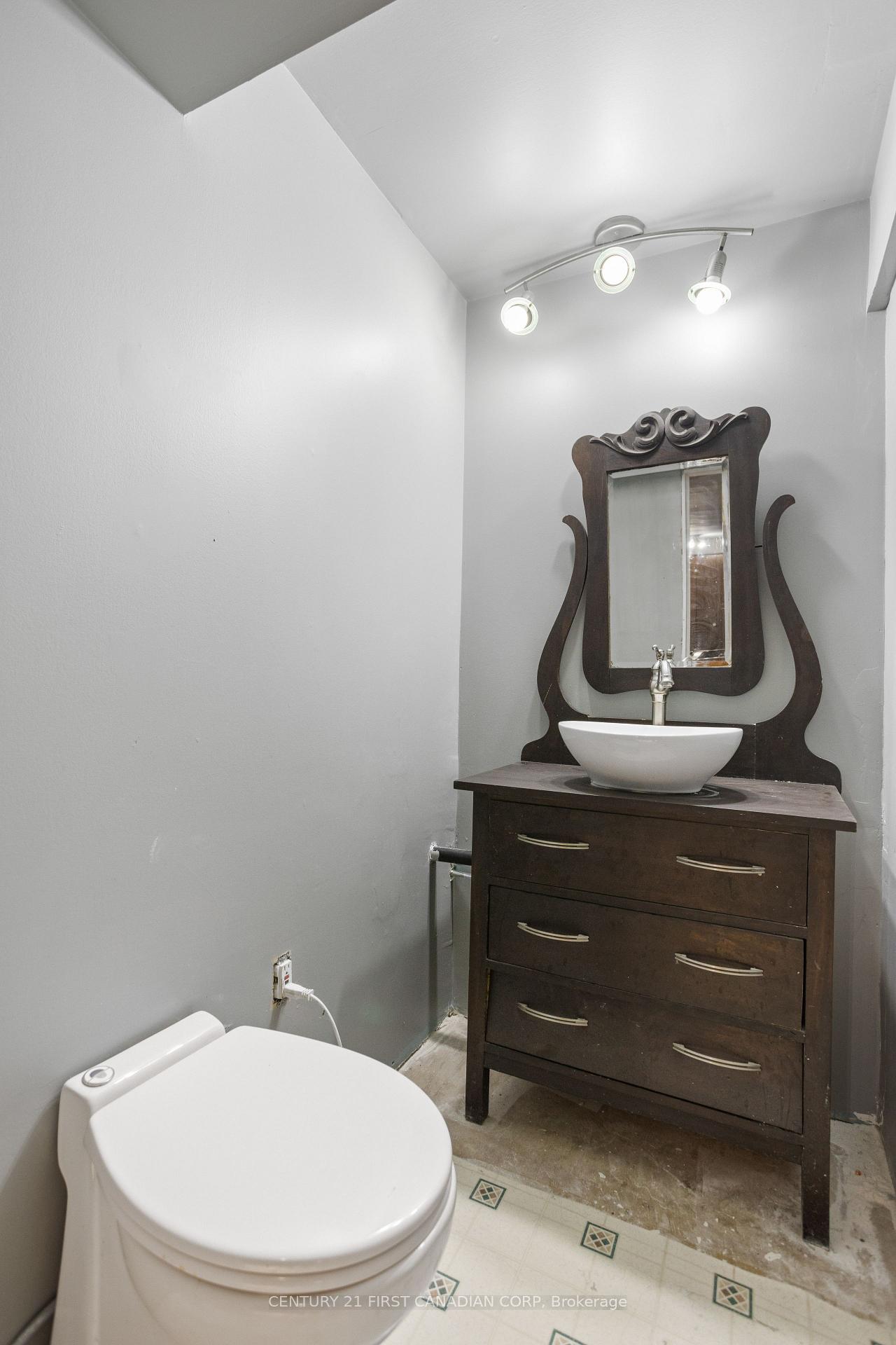 Photo 21 of 10213 Iona Road, Dutton/Dunwich, Iona — HOMEH