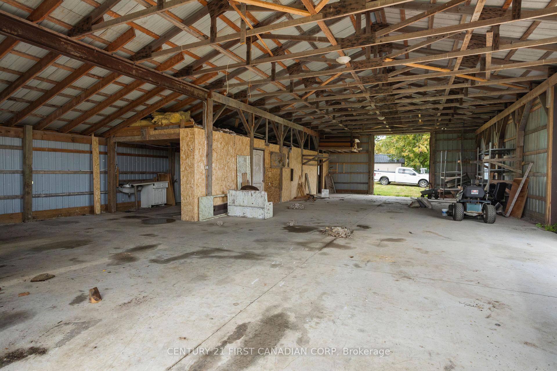 Photo 31 of 10213 Iona Road, Dutton/Dunwich, Iona — HOMEH