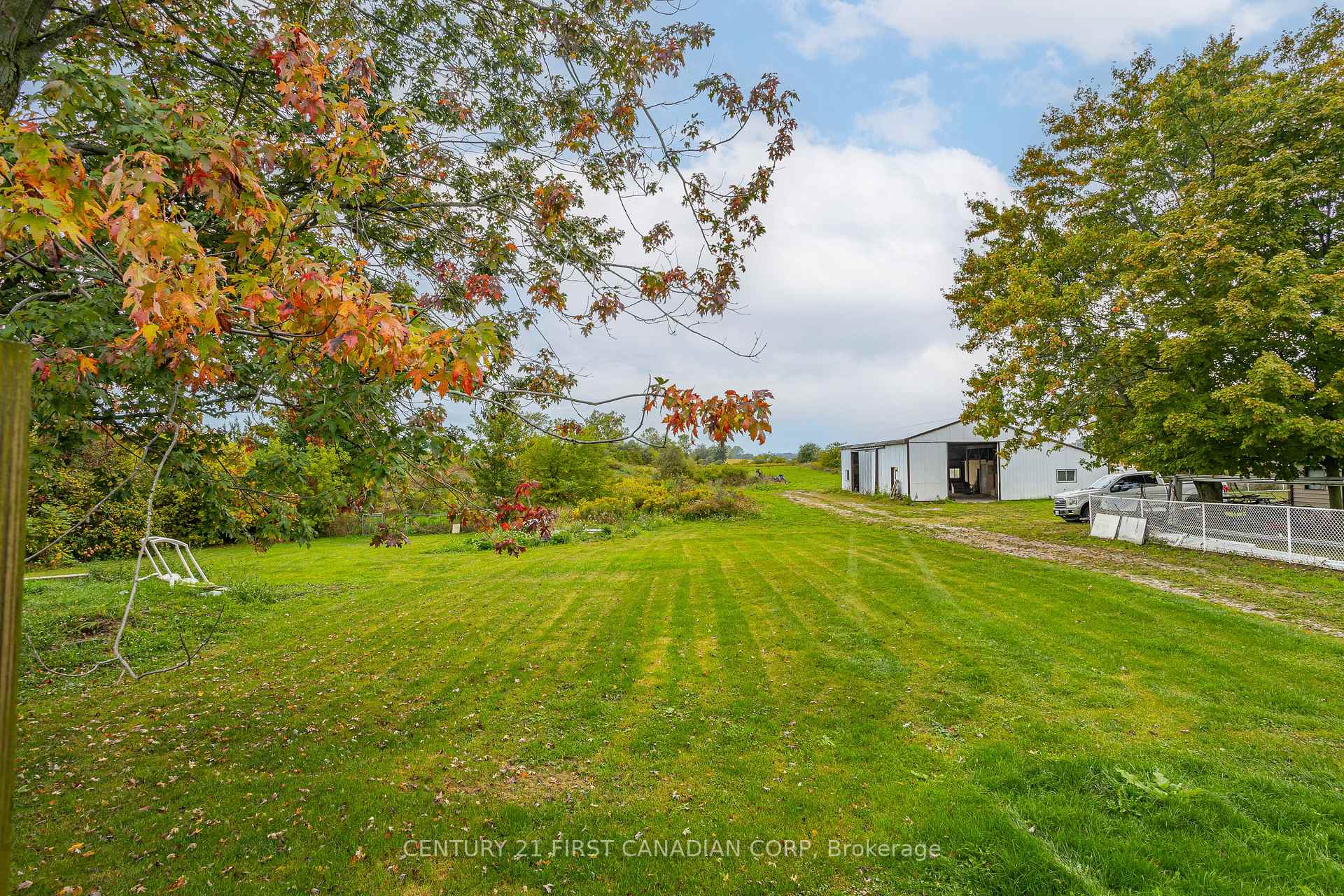 Photo 33 of 10213 Iona Road, Dutton/Dunwich, Iona — HOMEH