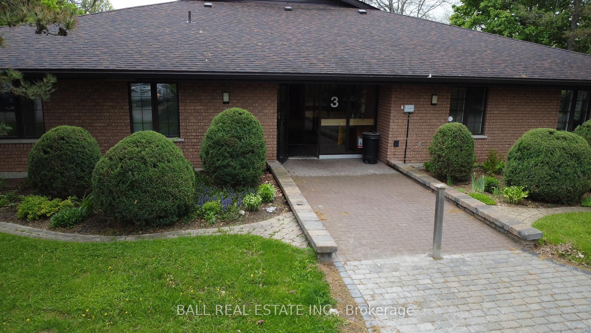 Front of Unit #2, 3 Paddock Wood