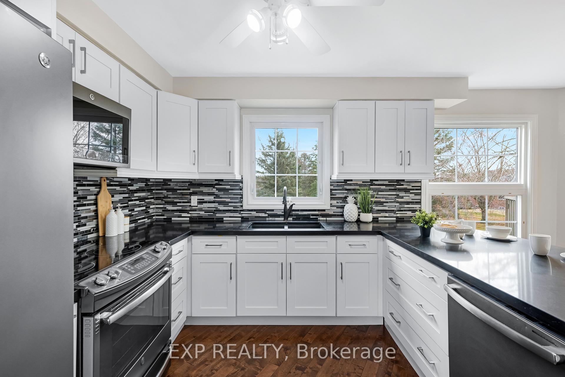 Photo 5 of 6 Adams Court, Uxbridge — HOMEH