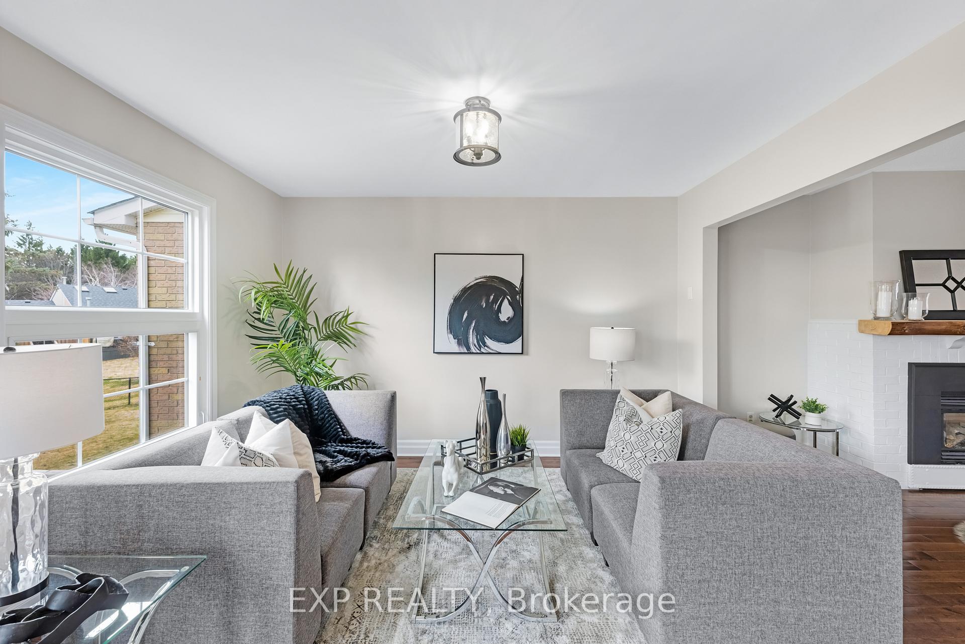 Photo 8 of 6 Adams Court, Uxbridge — HOMEH