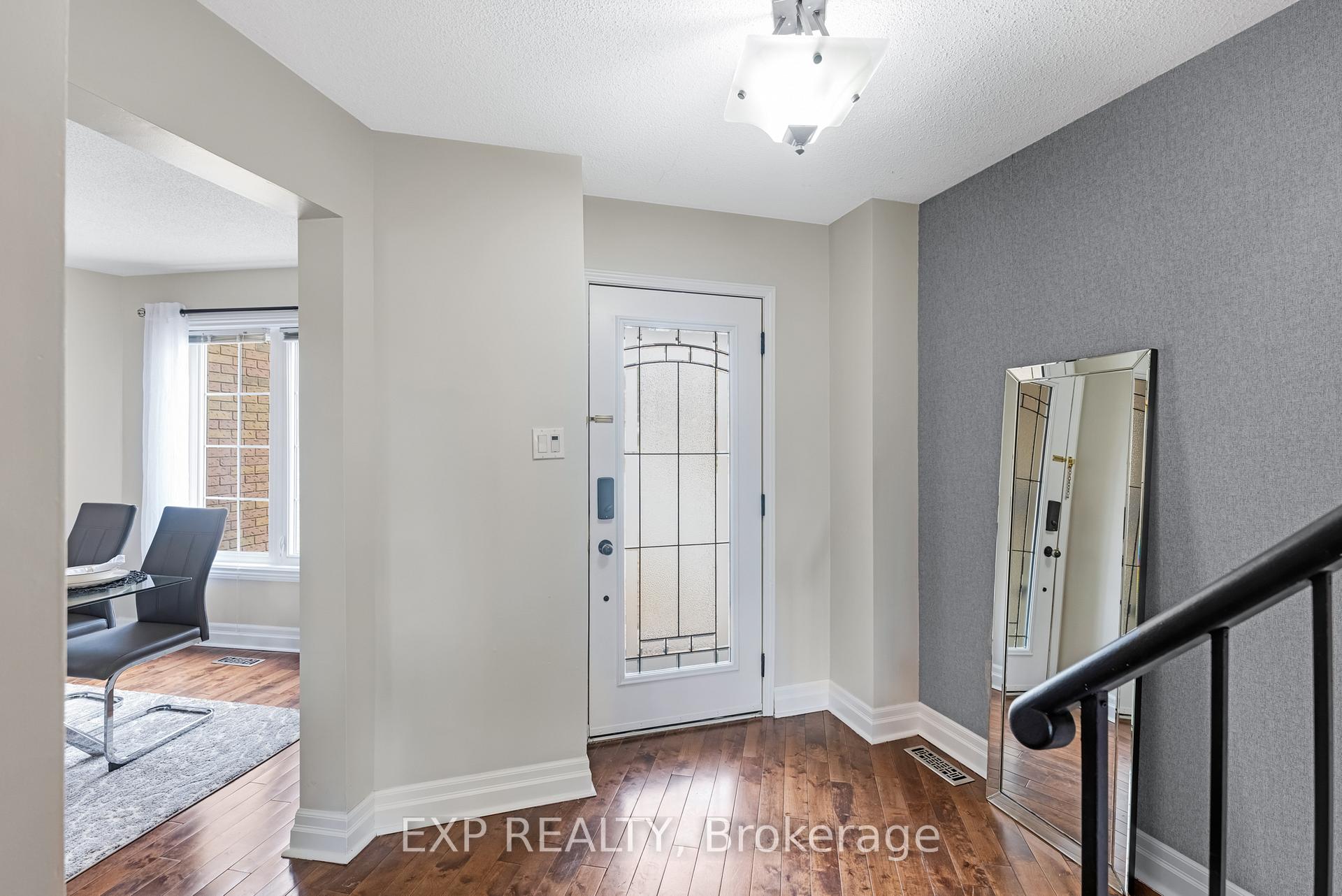 Photo 14 of 6 Adams Court, Uxbridge — HOMEH