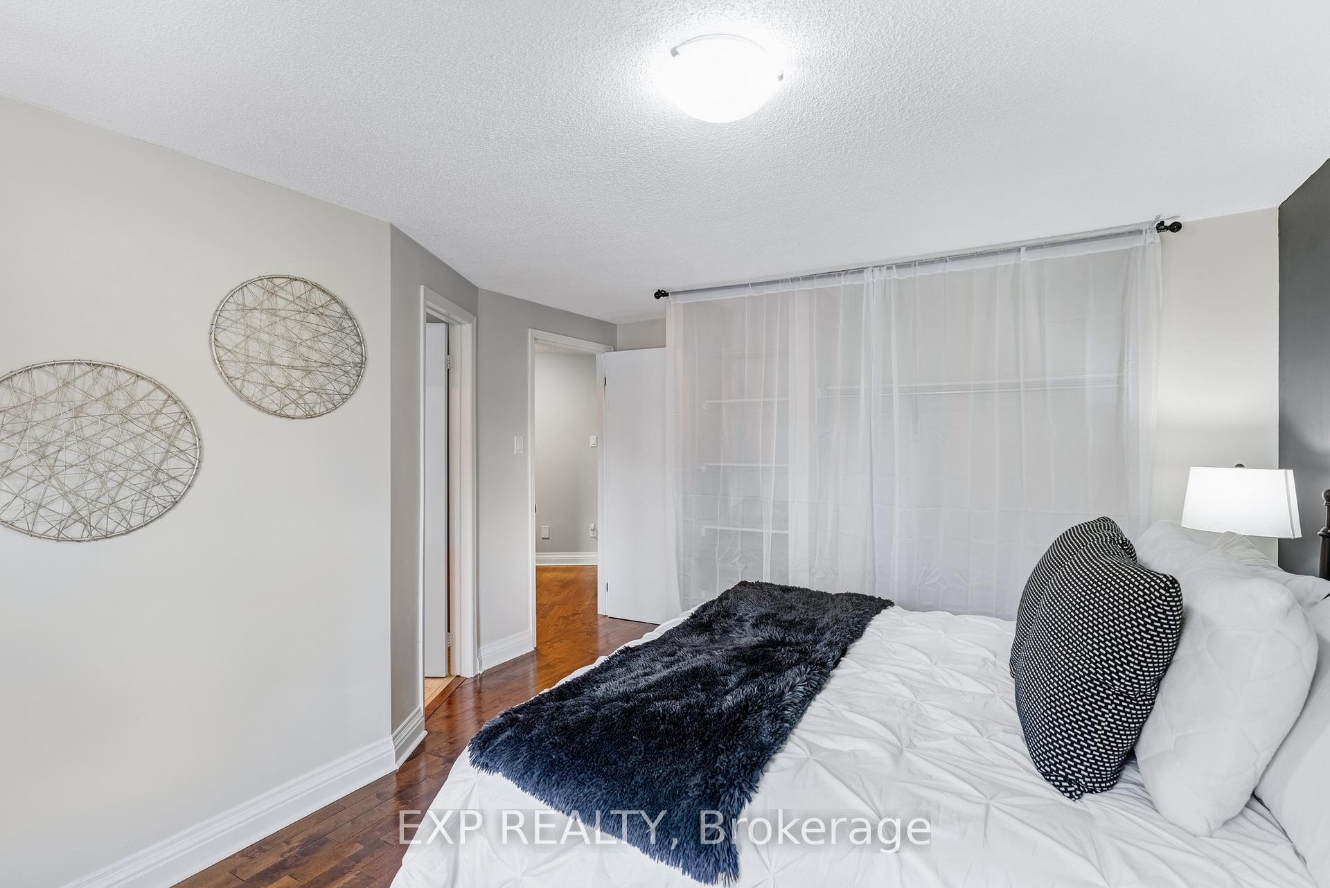 Photo 24 of 6 Adams Court, Uxbridge — HOMEH