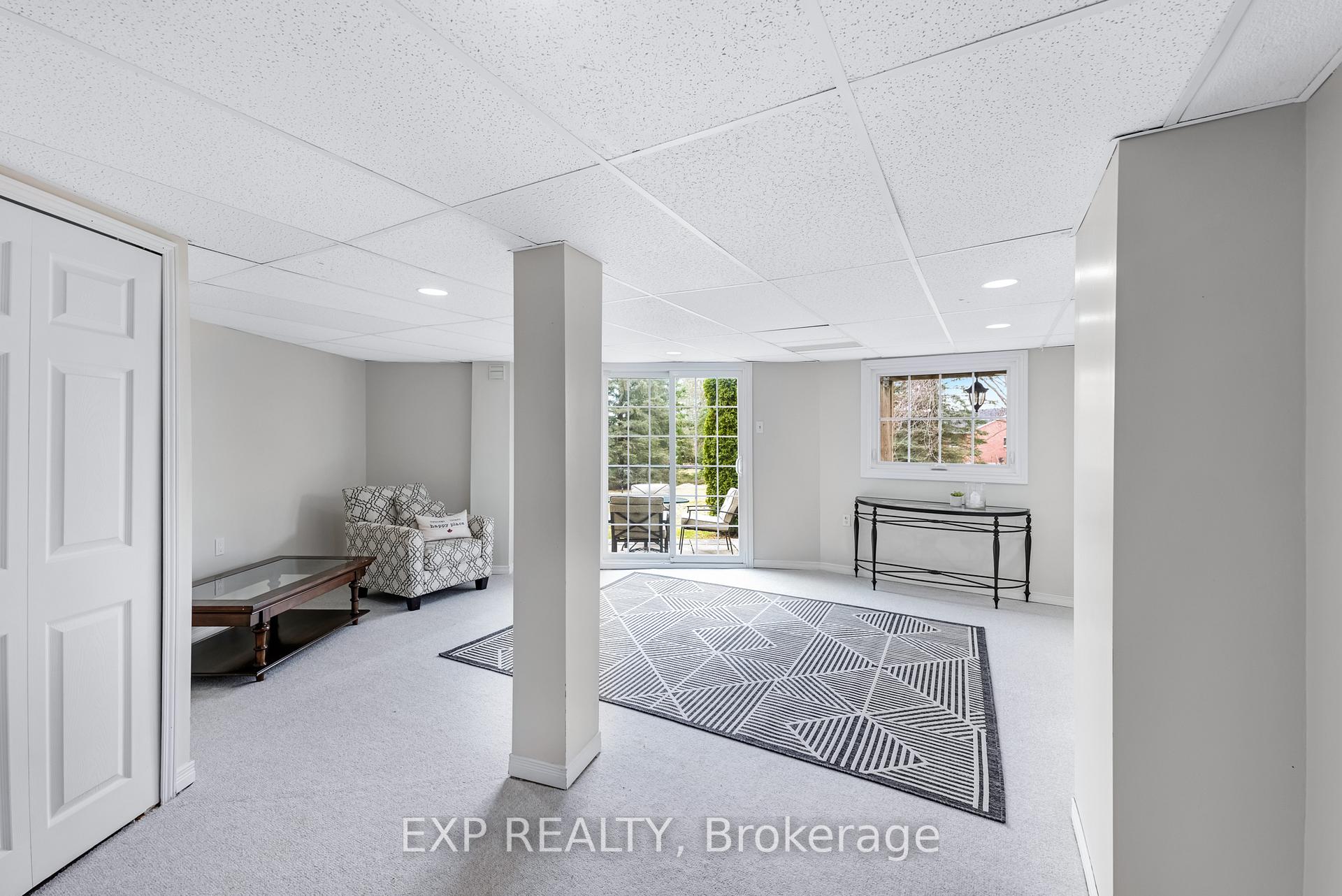 Photo 28 of 6 Adams Court, Uxbridge — HOMEH