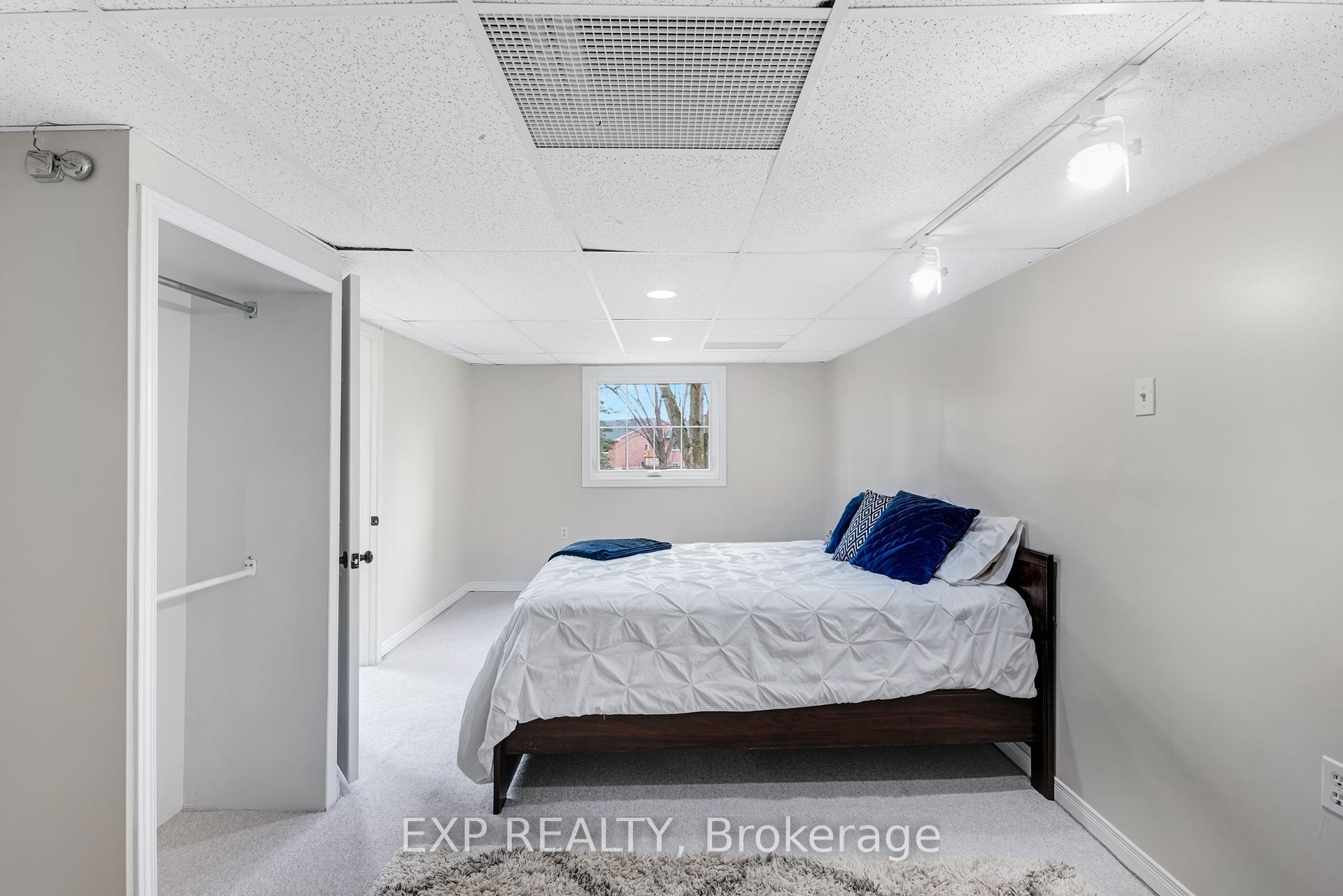 Photo 30 of 6 Adams Court, Uxbridge — HOMEH