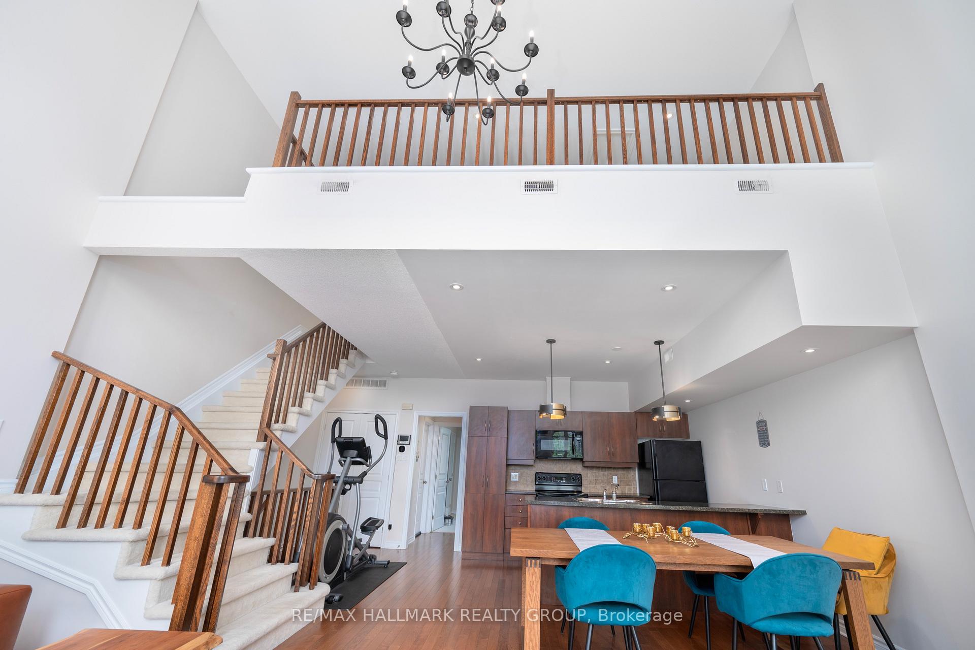 Photo 10 of 39 Hawkstone Gate, Ottawa, Kanata - Beaverbrook — HOMEH