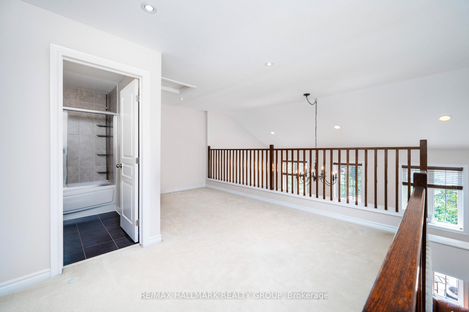Photo 19 of 39 Hawkstone Gate, Ottawa, Kanata - Beaverbrook — HOMEH