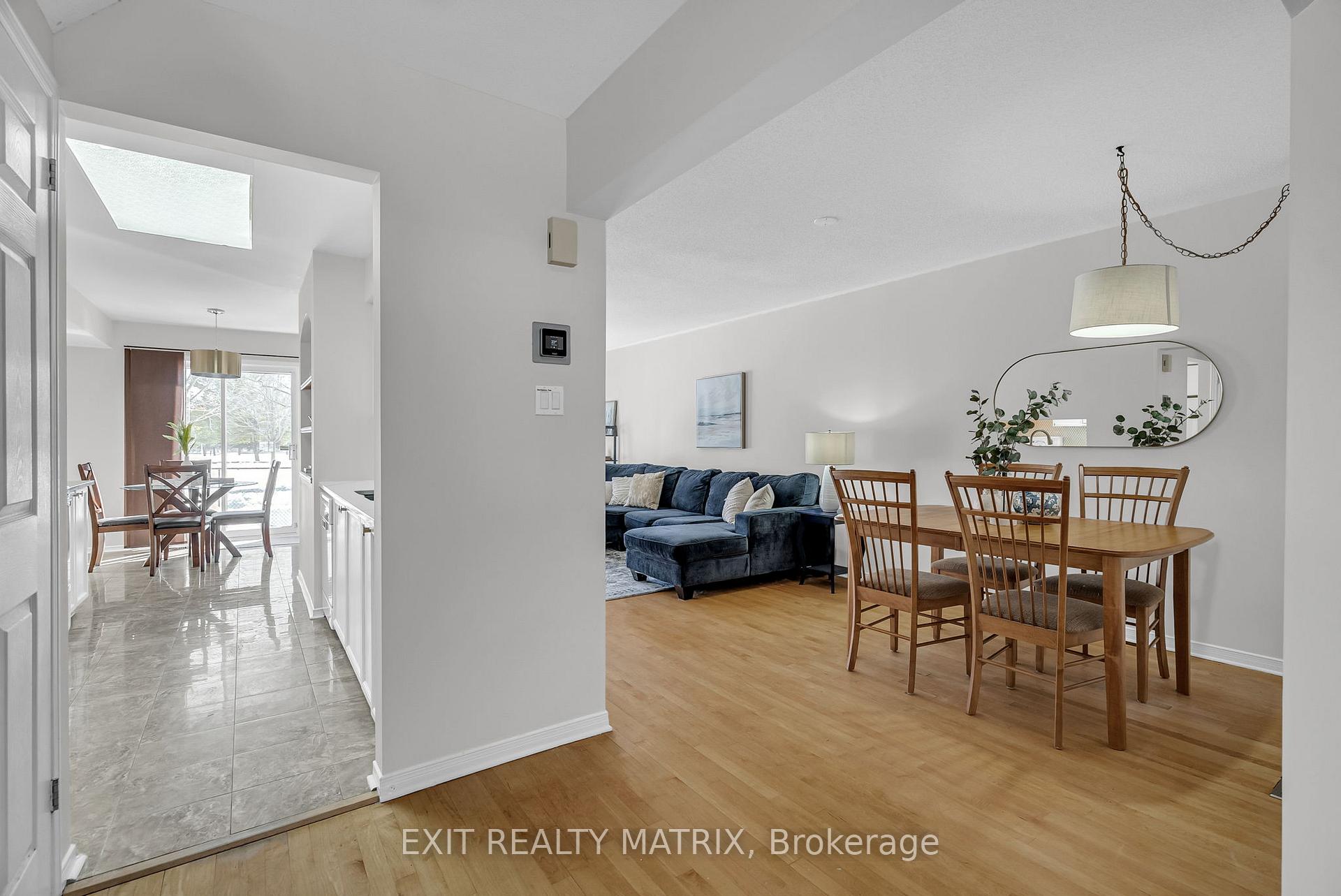 Photo 6 of 1750 Jobin Crescent, Ottawa, Carson Grove — HOMEH