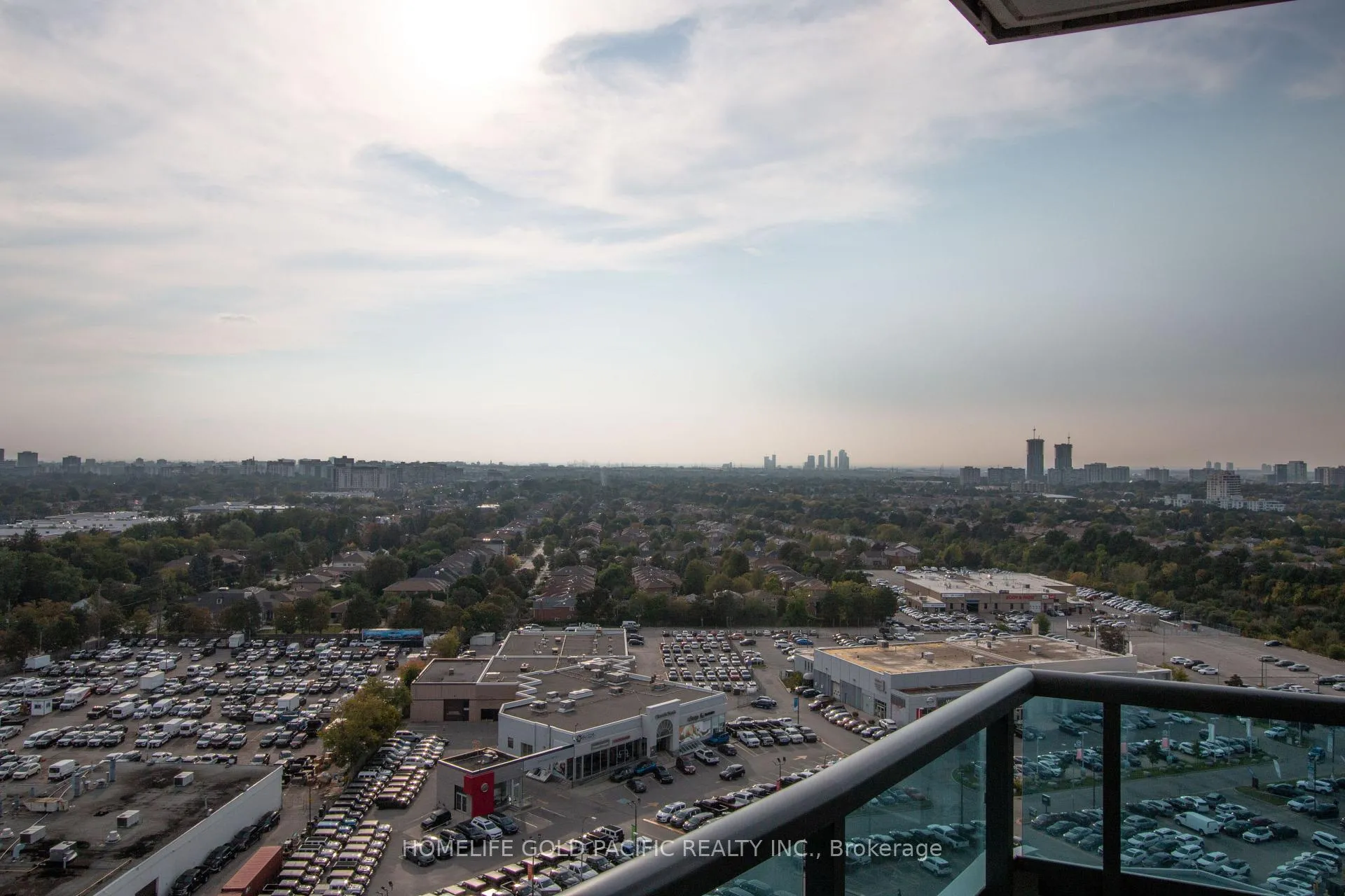 Photo 5 of Unit 1625, 7161 Yonge Street, Markham, Grandview — HOMEH