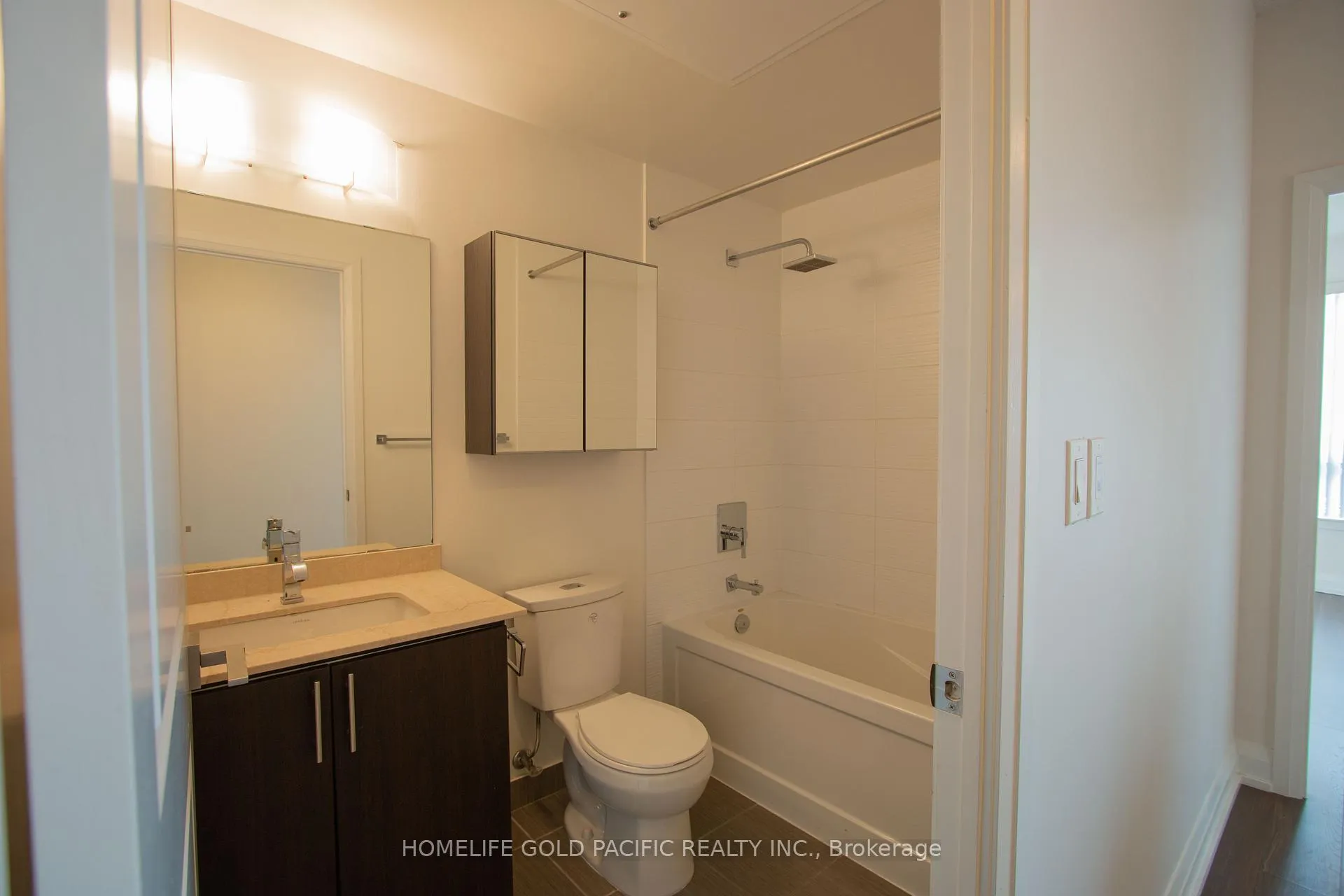 Photo 12 of Unit 1625, 7161 Yonge Street, Markham, Grandview — HOMEH