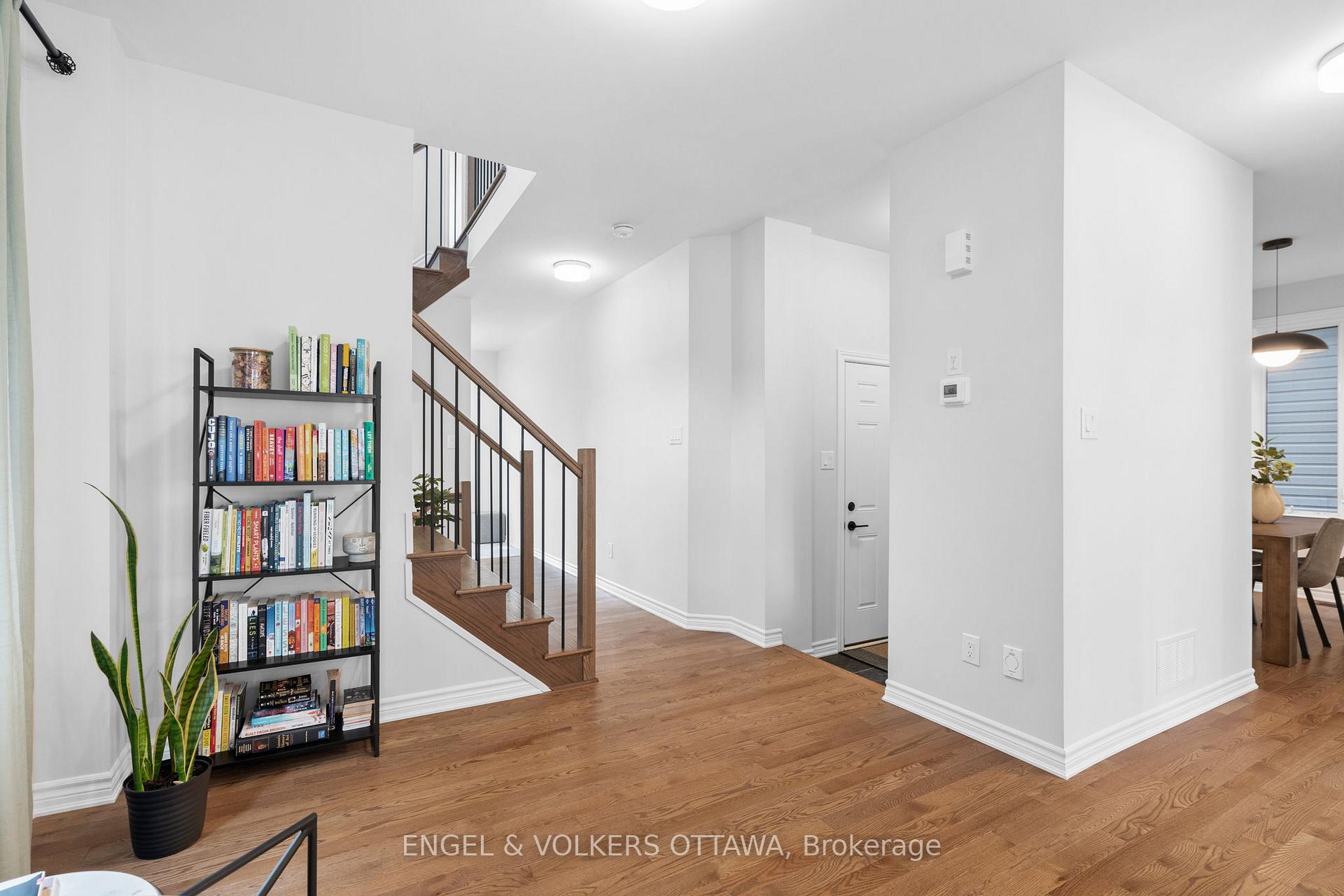 Photo 12 of 329 Finial Way, Ottawa, Barrhaven - Half Moon Bay — HOMEH