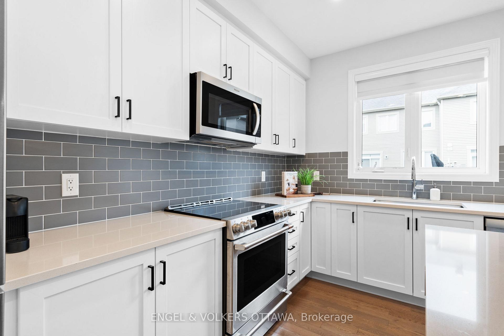 Photo 14 of 329 Finial Way, Ottawa, Barrhaven - Half Moon Bay — HOMEH