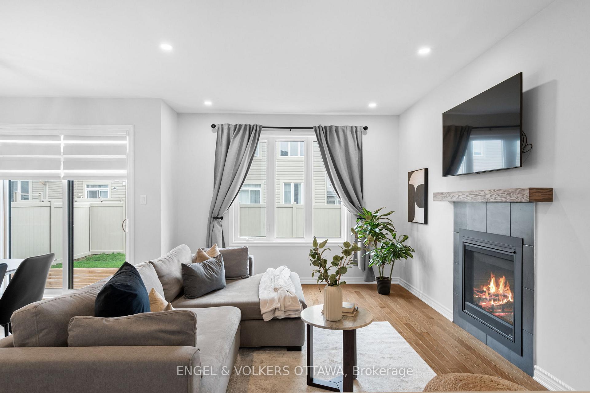 Photo 13 of 329 Finial Way, Ottawa, Barrhaven - Half Moon Bay — HOMEH